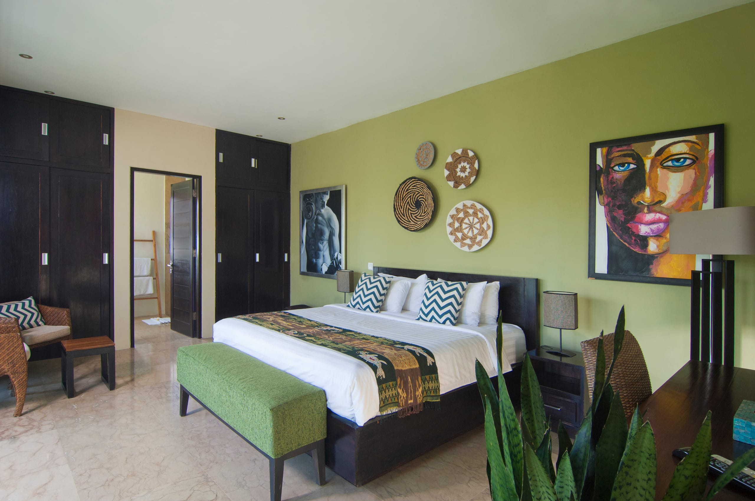 Sunset Rooftop 2BR Pool Villa Central, Seminyak 17