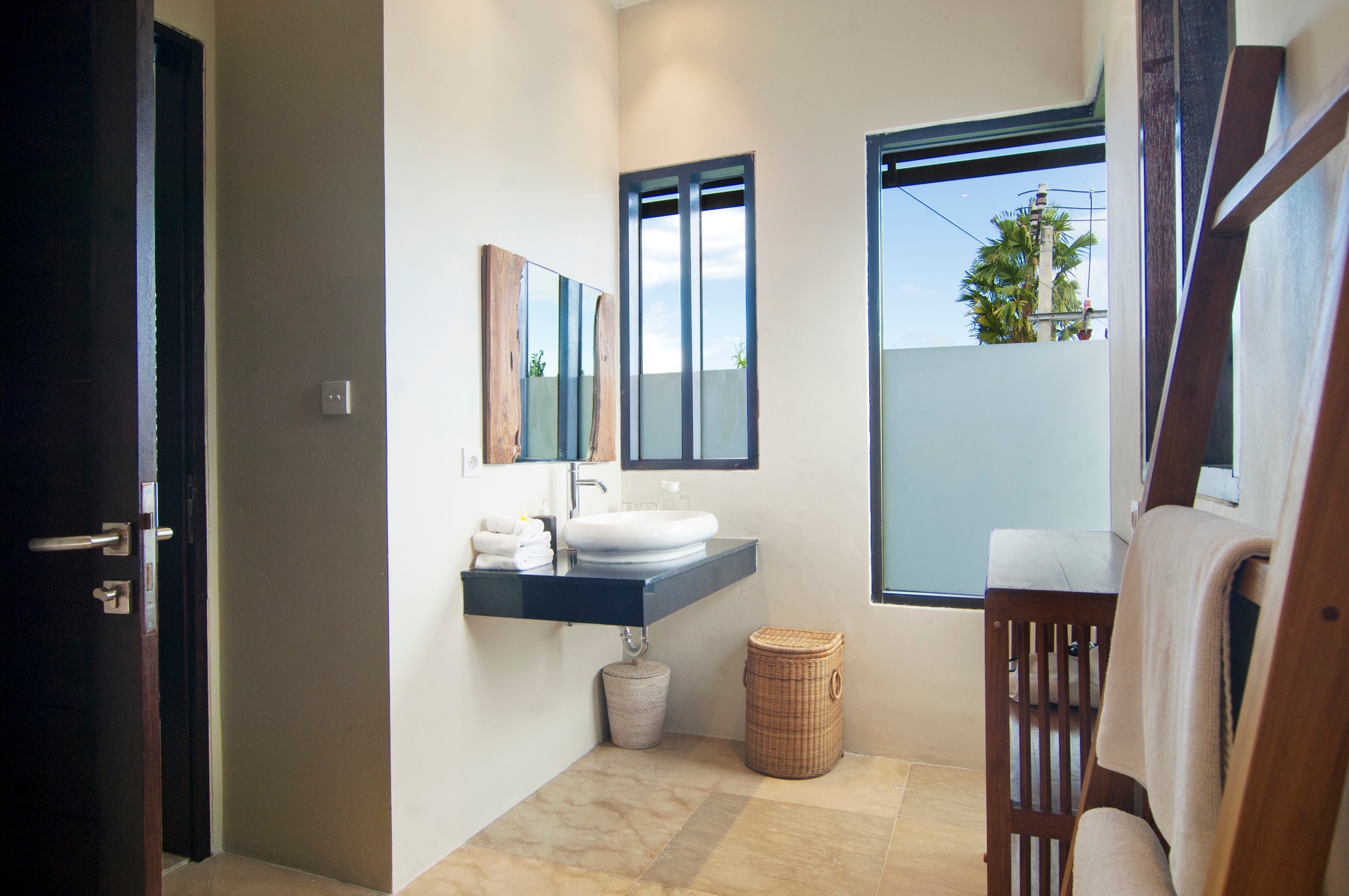 Sunset Rooftop 2BR Pool Villa Central, Seminyak 25