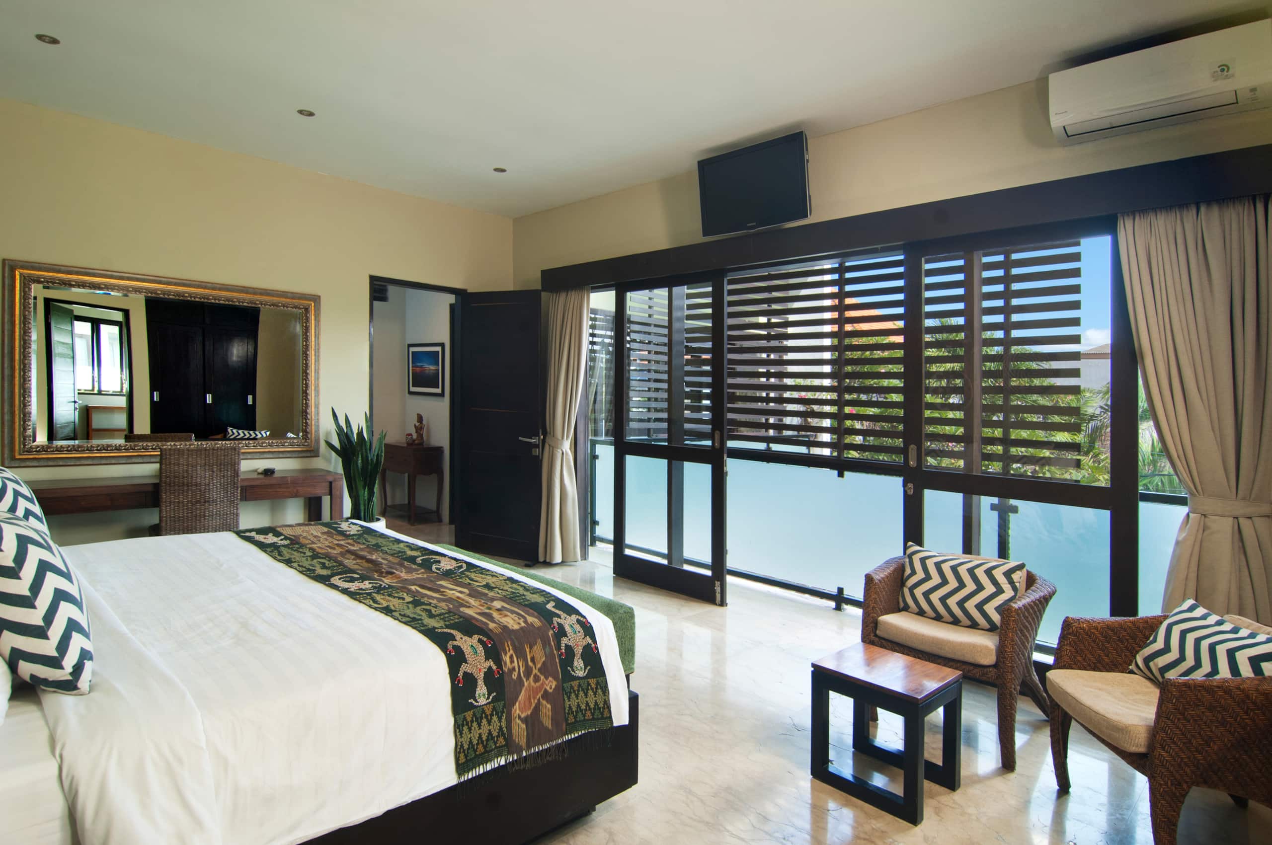 Sunset Rooftop 2BR Pool Villa Central, Seminyak — photo 5