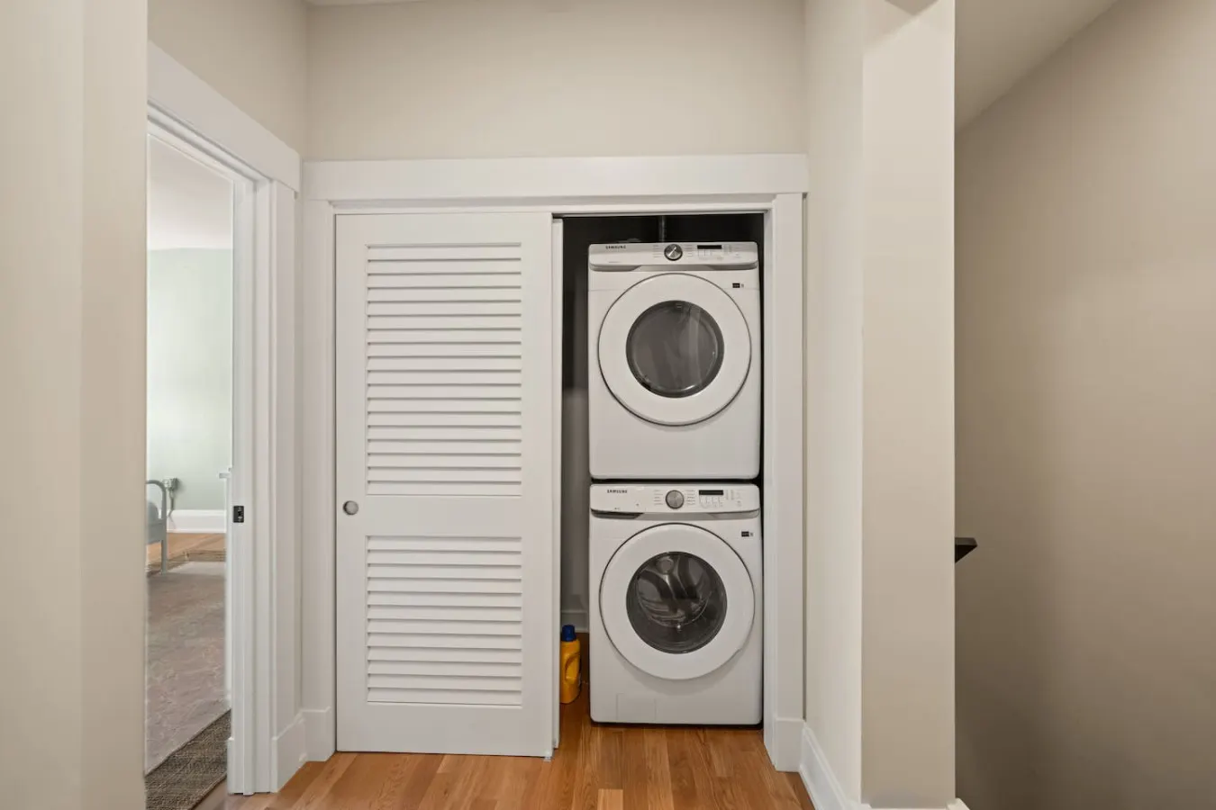 Hidden Gem 2BD w/ Patio, Near Findlay Market, UC 13
