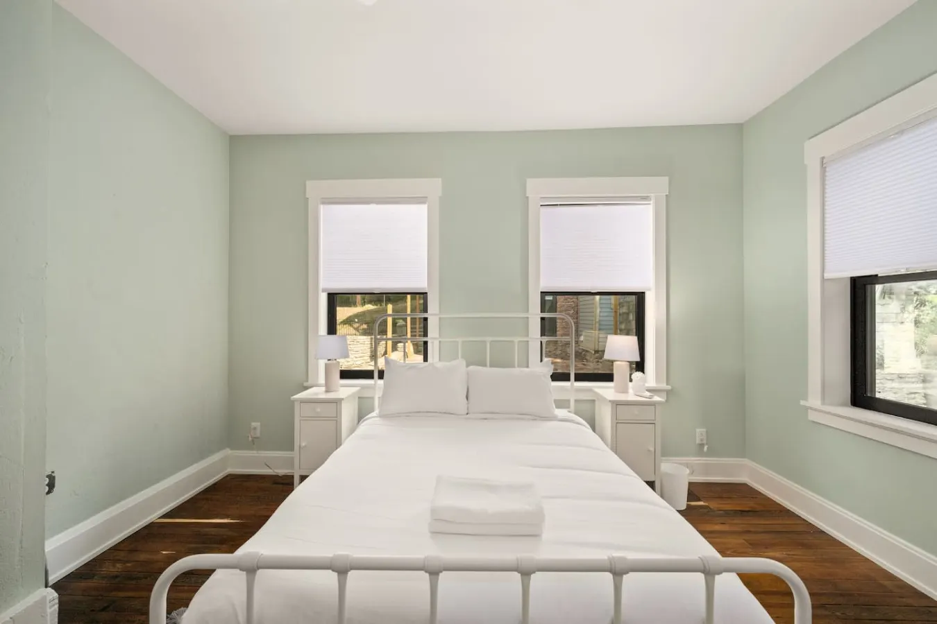 Hidden Gem 2BD w/ Patio, Near Findlay Market, UC 16