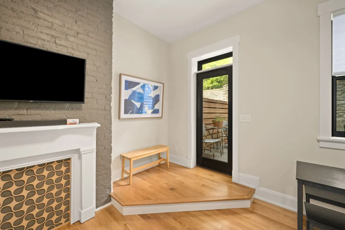 Hidden Gem 2BD w/ Patio, Near Findlay Market, UC 18