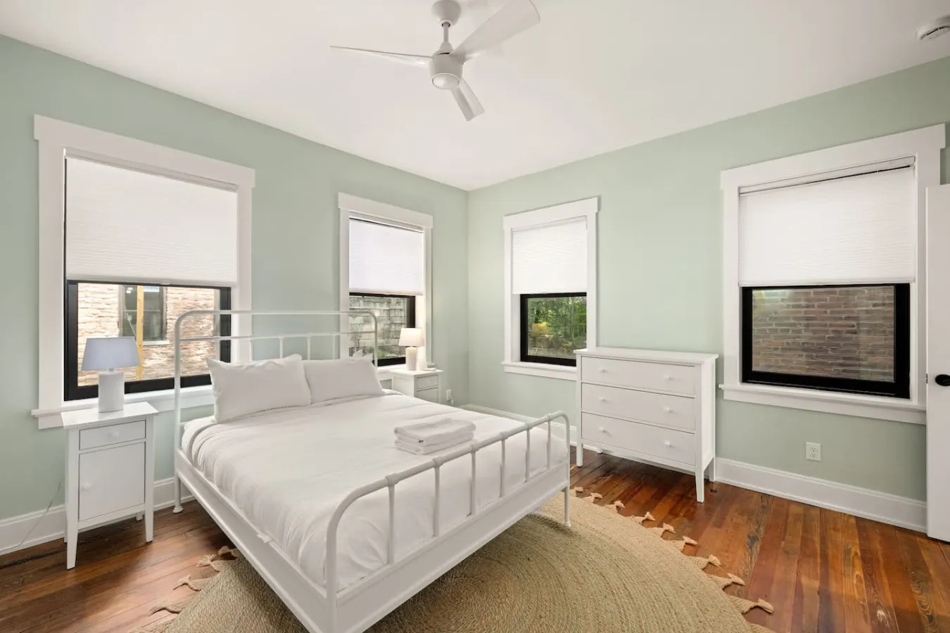 Hidden Gem 2BD w/ Patio, Near Findlay Market, UC 6