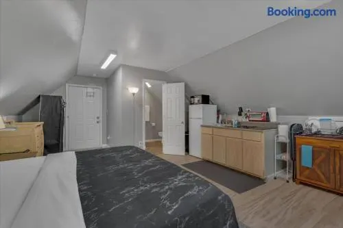 Private Pet-Friendly Studio Chapel Hill–Durham 8