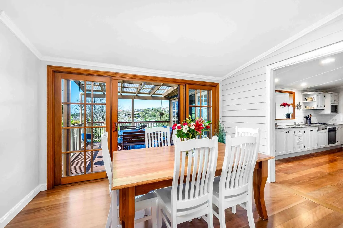 Tullawong House Views Dog Friendly 10