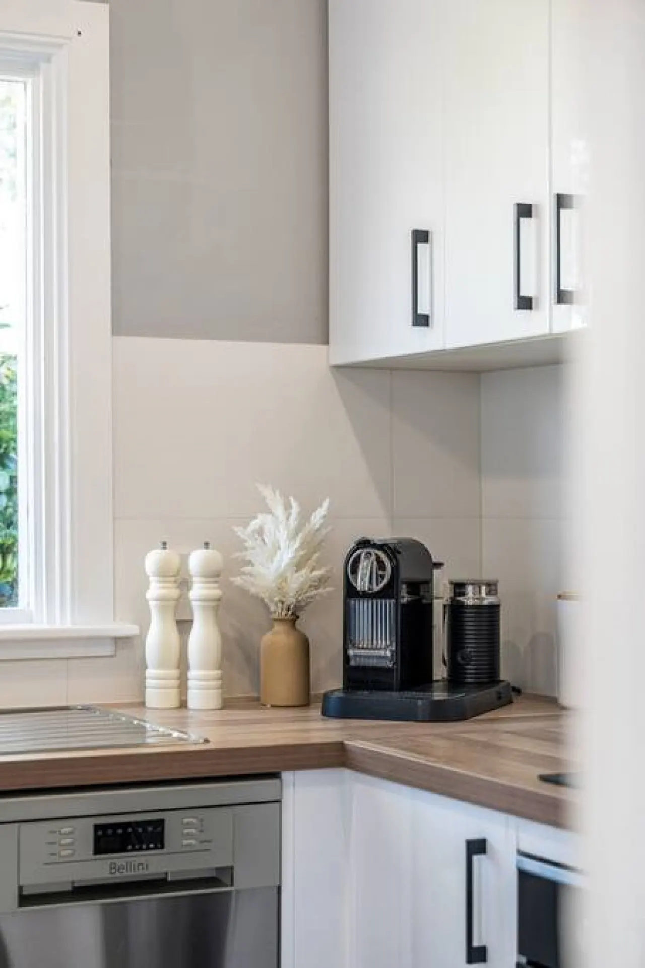 Stone's Throw—A Beachside Retreat for Two 9
