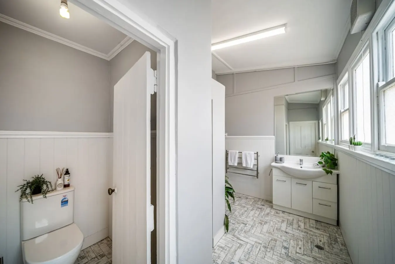 Stone's Throw—A Beachside Retreat for Two 18