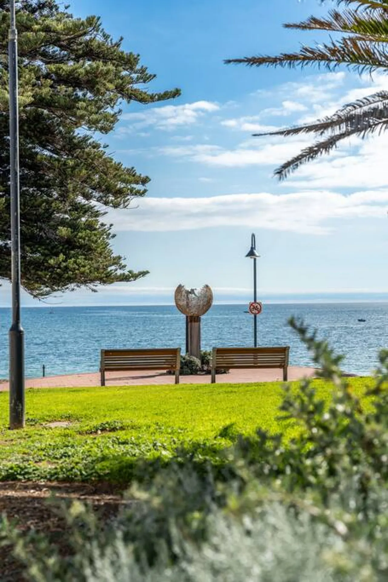 Stone's Throw—A Beachside Retreat for Two — photo 4