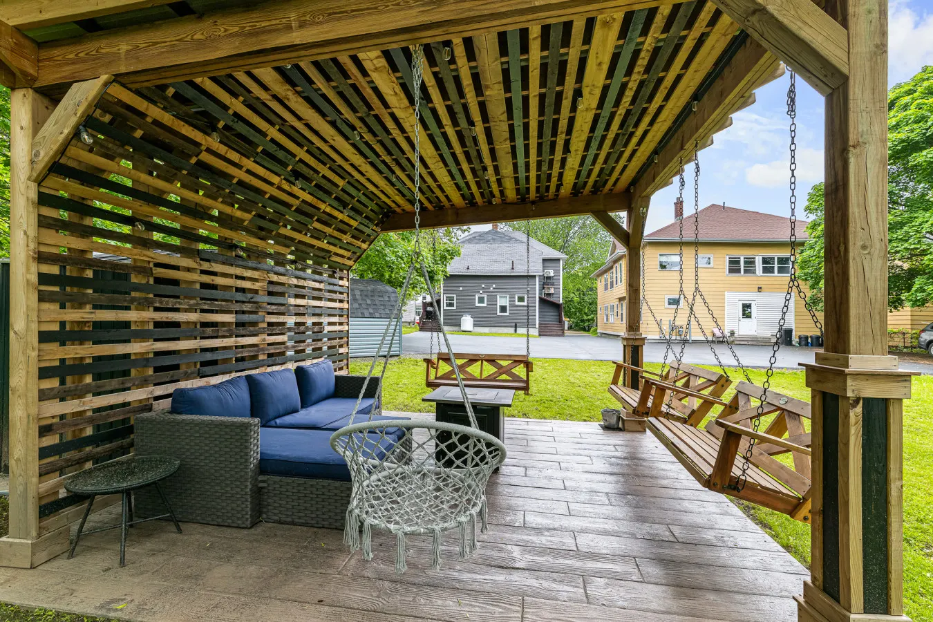 Clean & Modern 1BR 4 Guests Parking & Wi-Fi 19