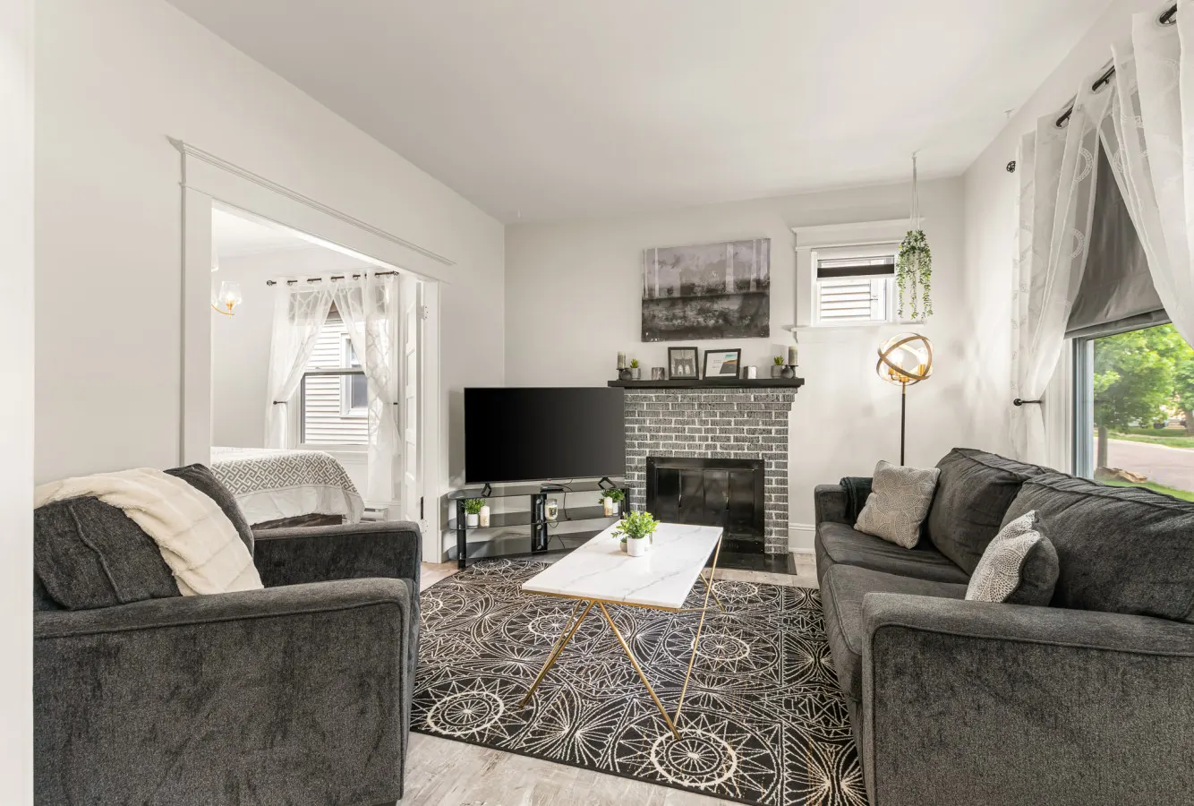 Clean & Modern 1BR | 4 Guests | Parking & Wi-Fi — photo 5