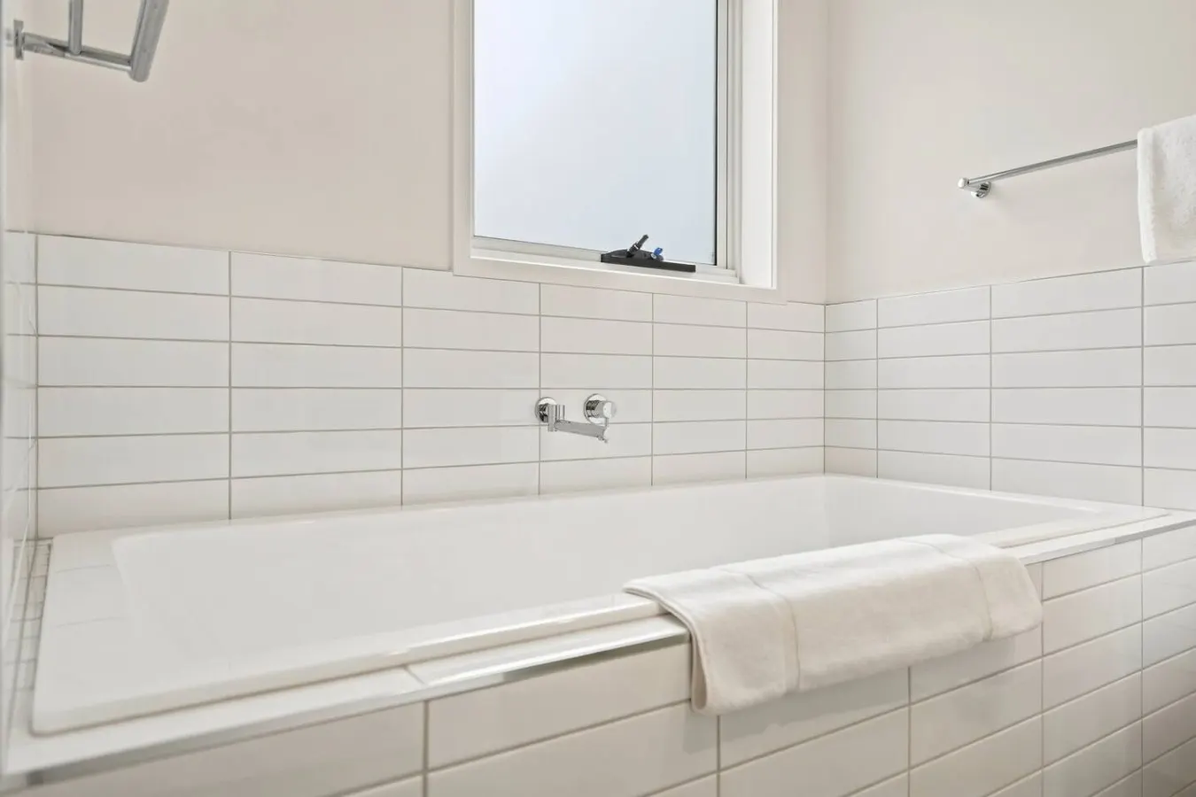 Stylish Rosetta River Escape 12