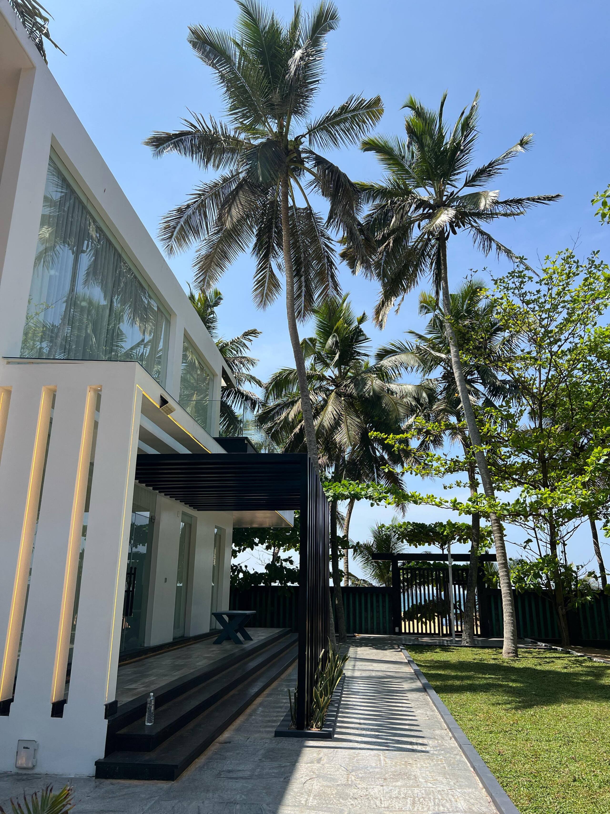 Tropical marina 17