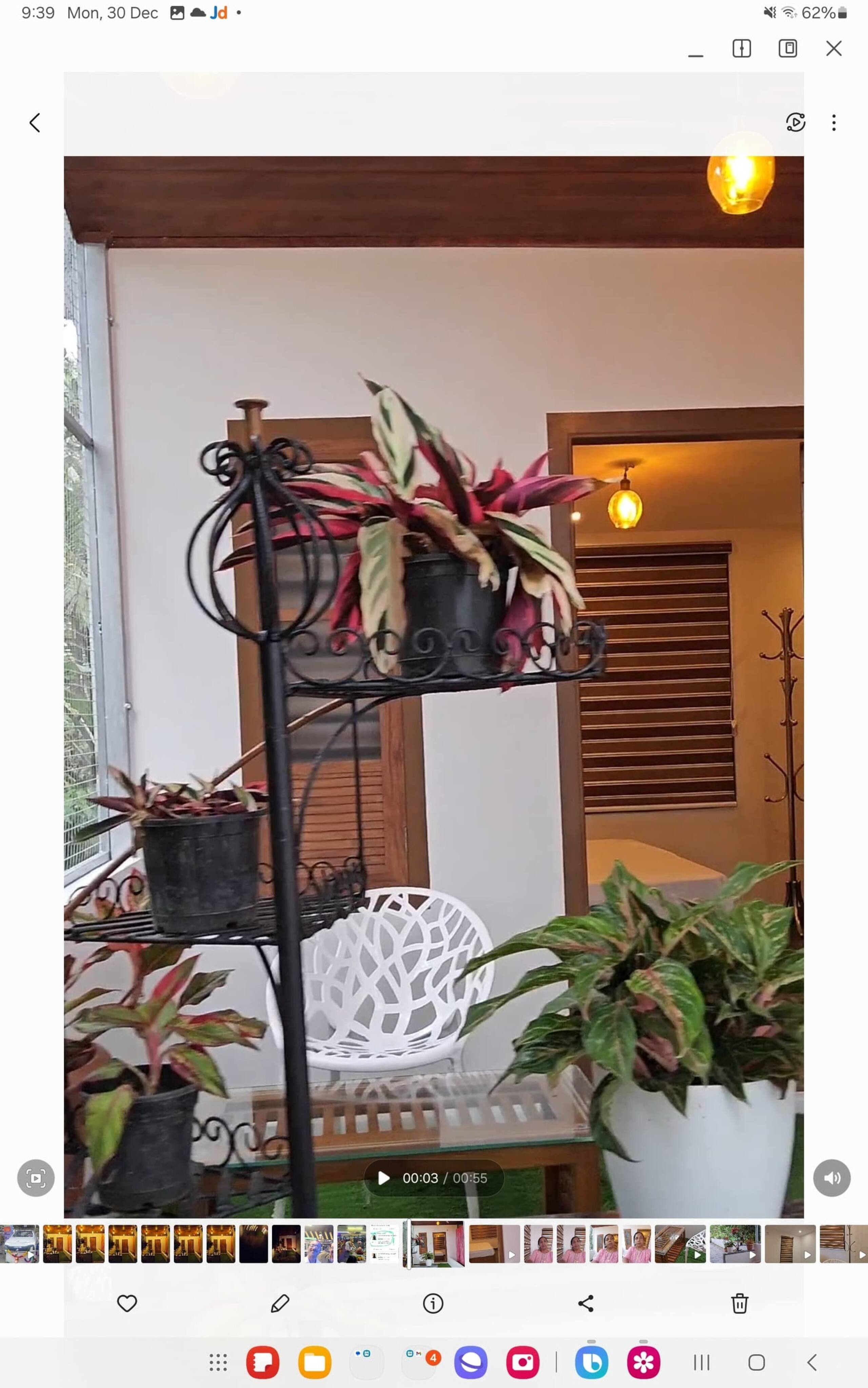 One room with private entrance., — photo 3