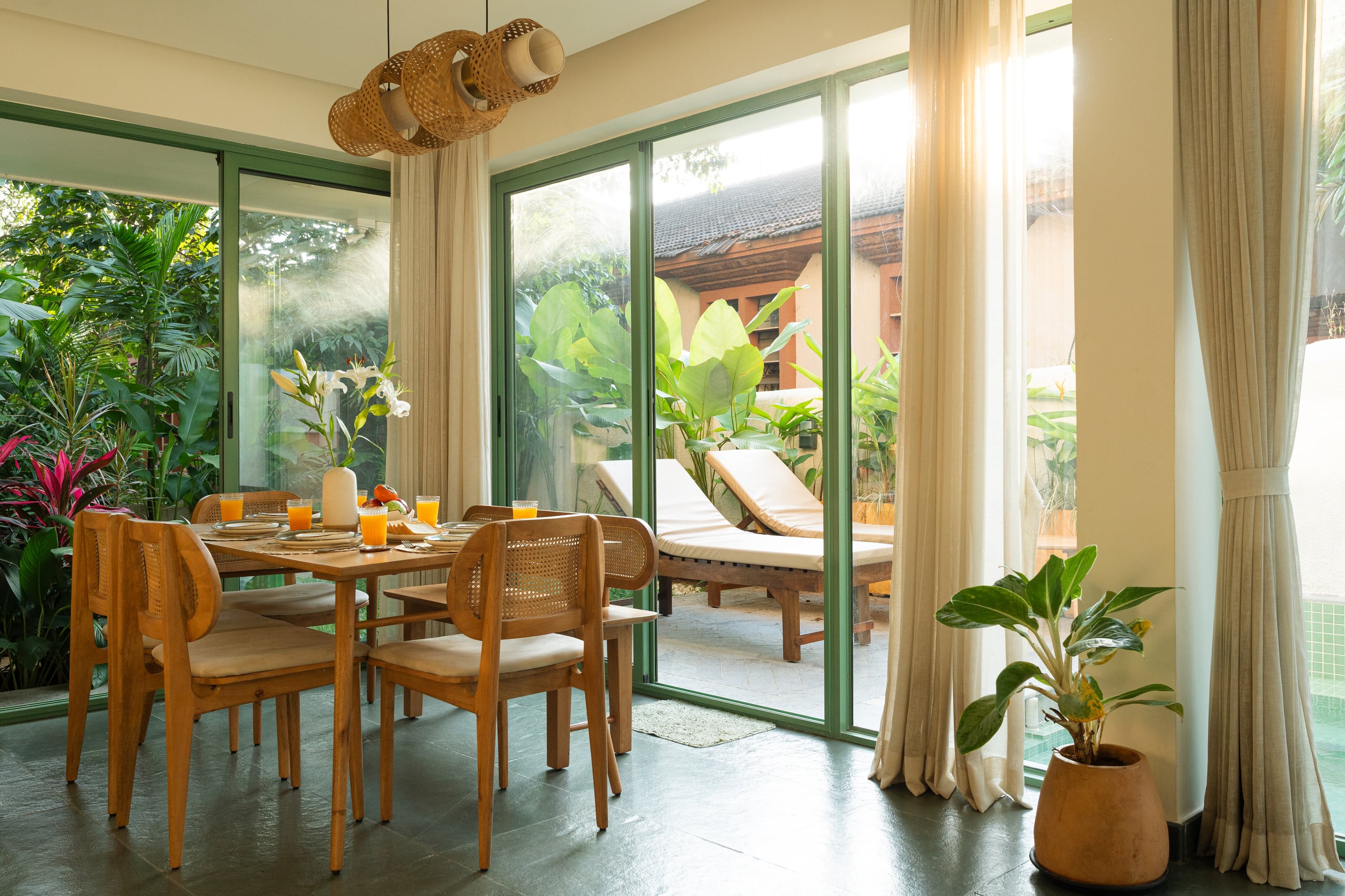 Celebrity Villa · Private Pool & Glass Sky Room 22