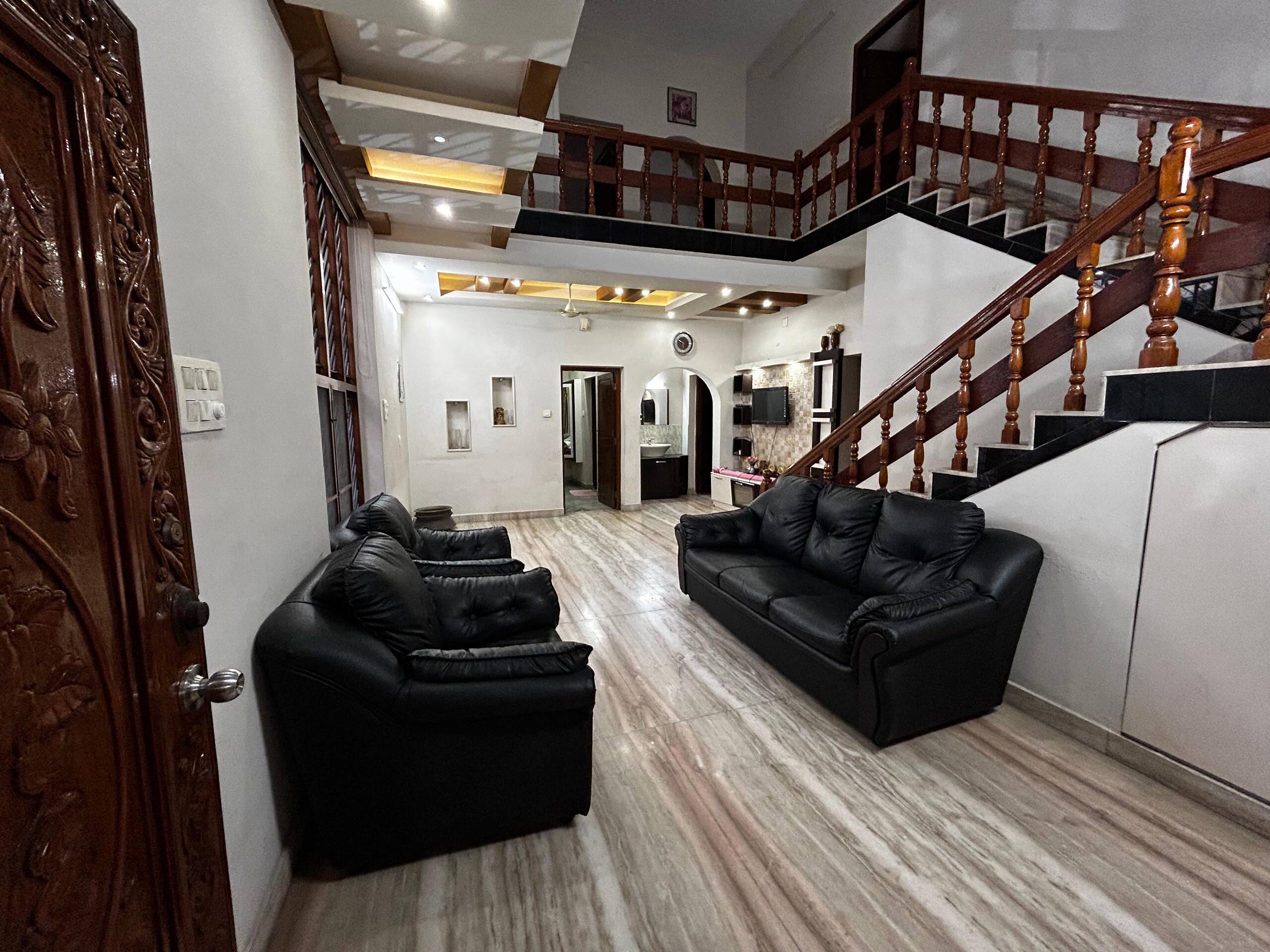 Home in Aluva –Steps Away from Metro & Bus Station 1