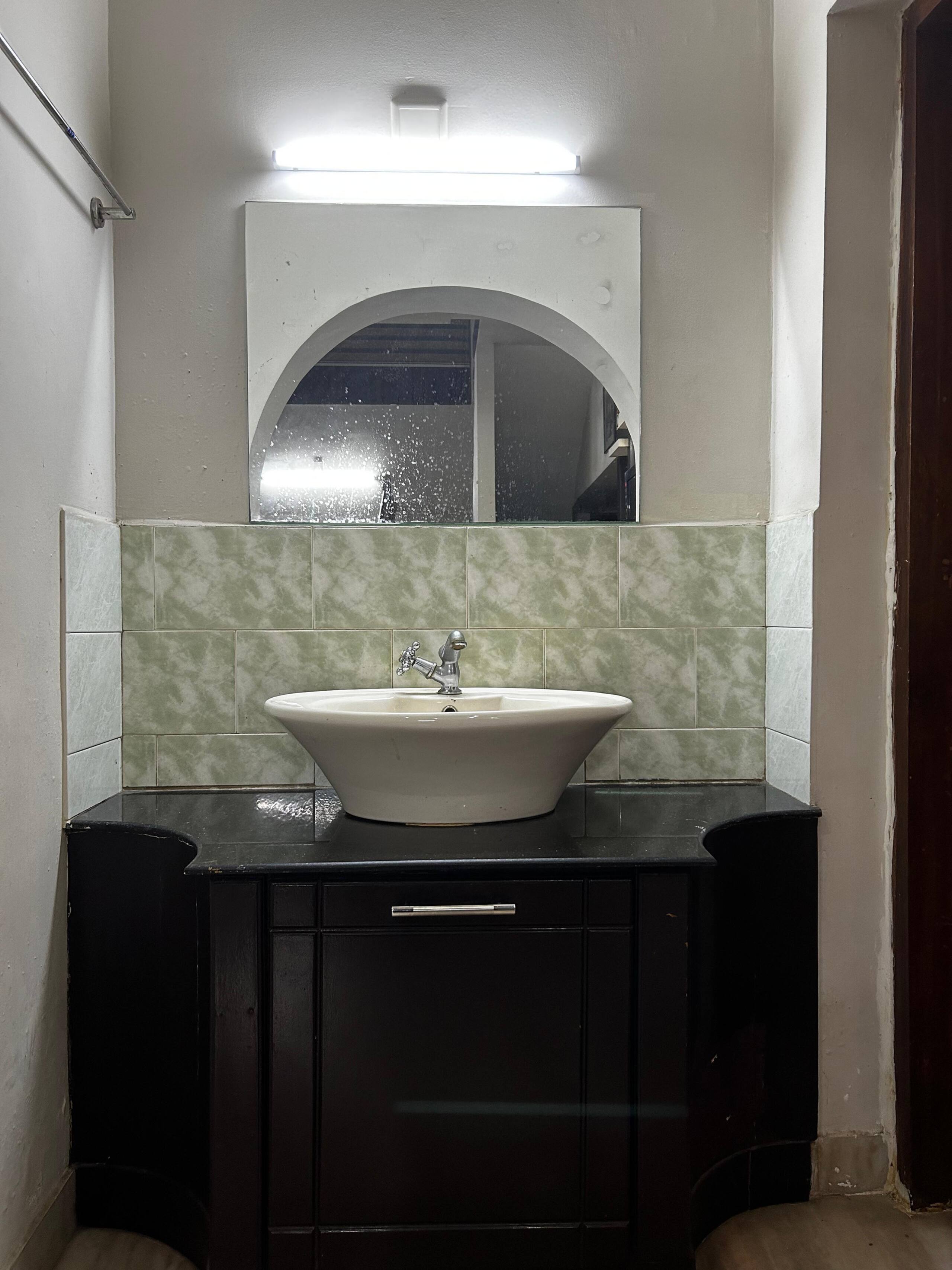Home in Aluva –Steps Away from Metro & Bus Station 8