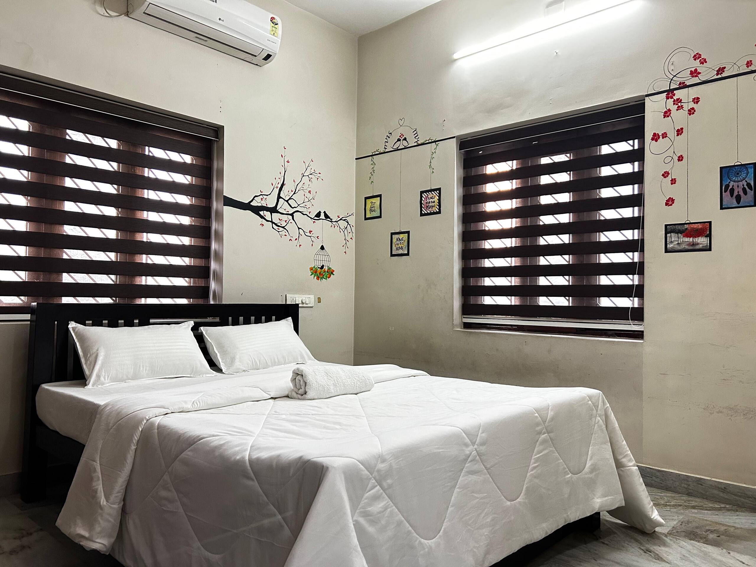 Home in Aluva –Steps Away from Metro & Bus Station 4