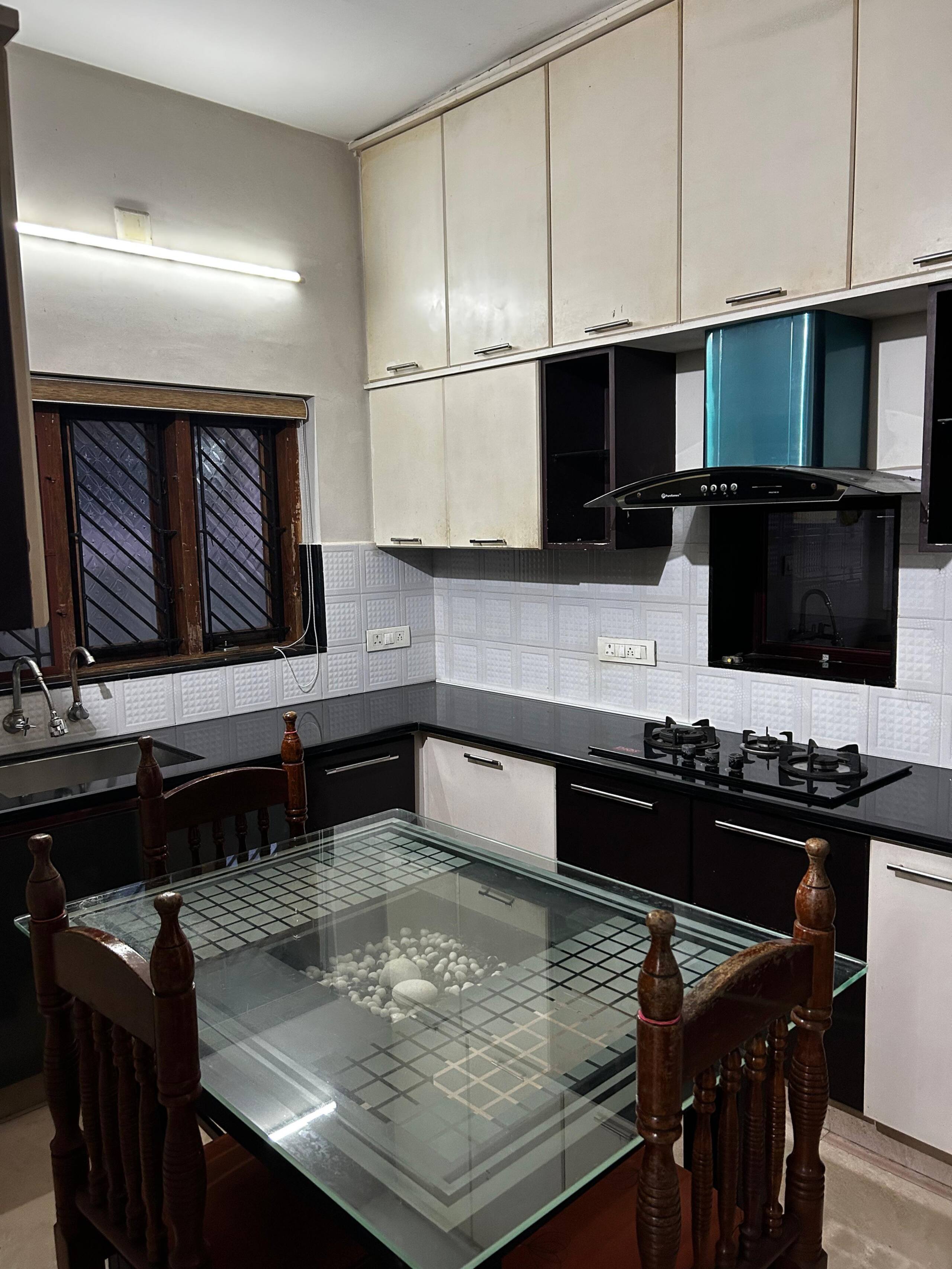 Home in Aluva –Steps Away from Metro & Bus Station 9