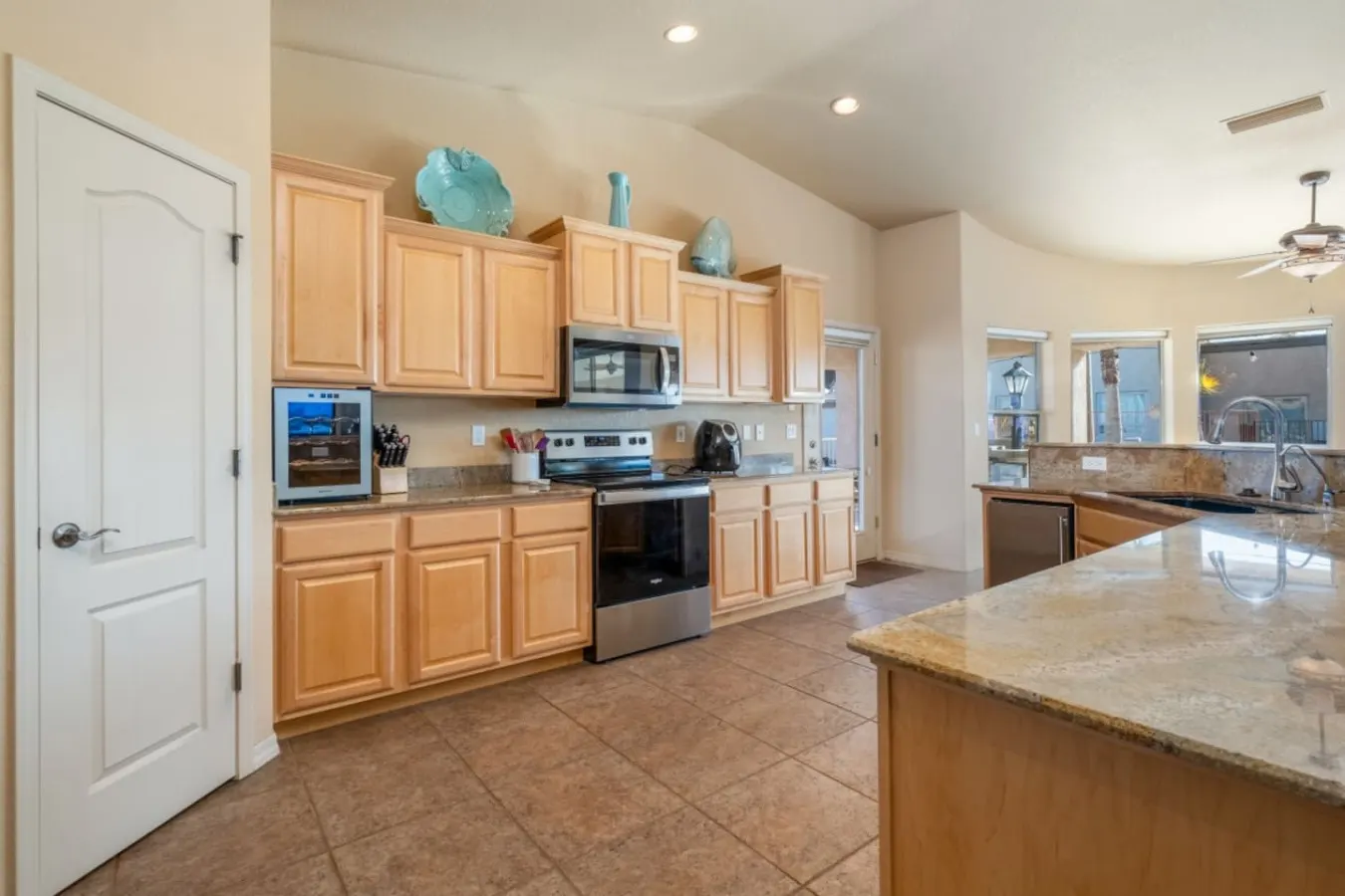 Casa Amigo - Pool, Spa, Backyard Oasis, Parking 11