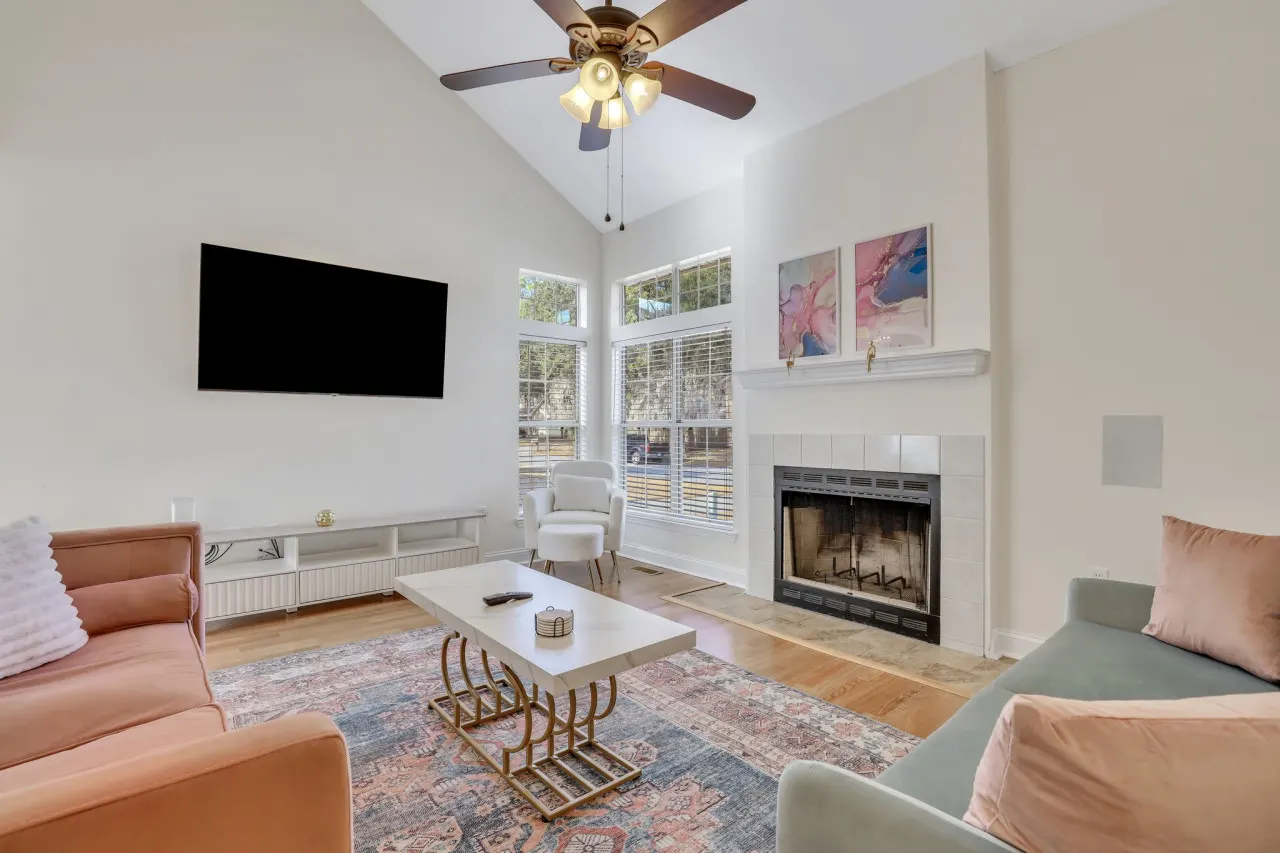 The Savannah Dream House: 3 Bed 2.5 Bath 10