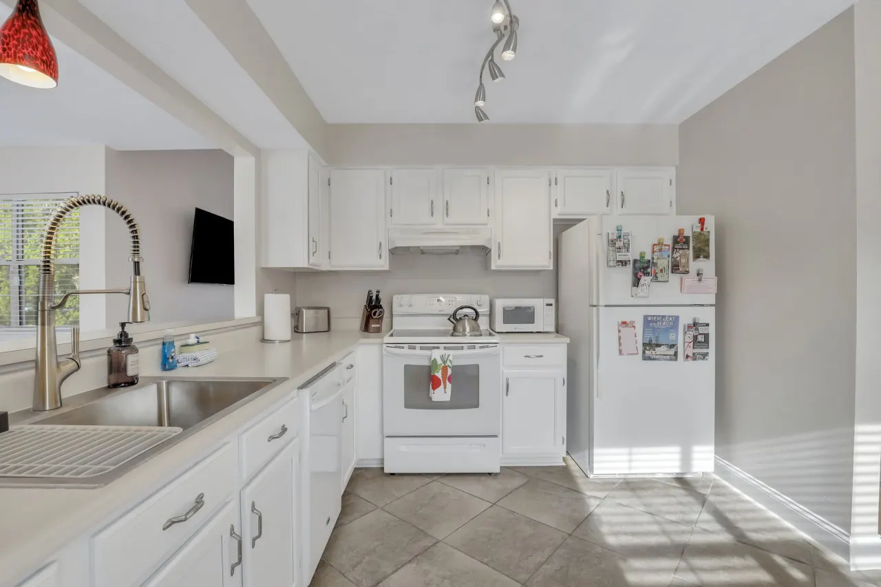 The Savannah Dream House: 3 Bed 2.5 Bath 18
