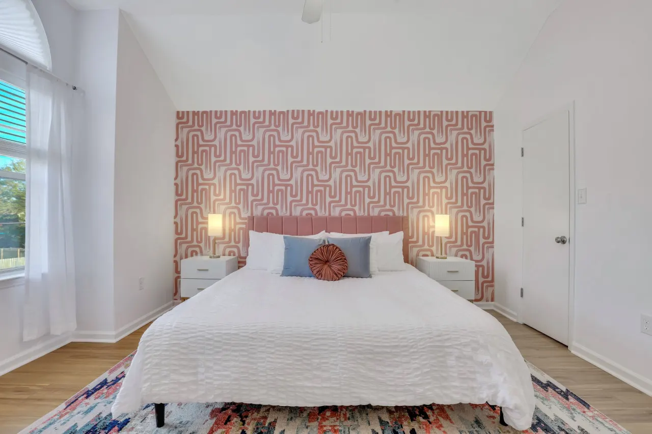 The Savannah Dream House: 3 Bed 2.5 Bath 4