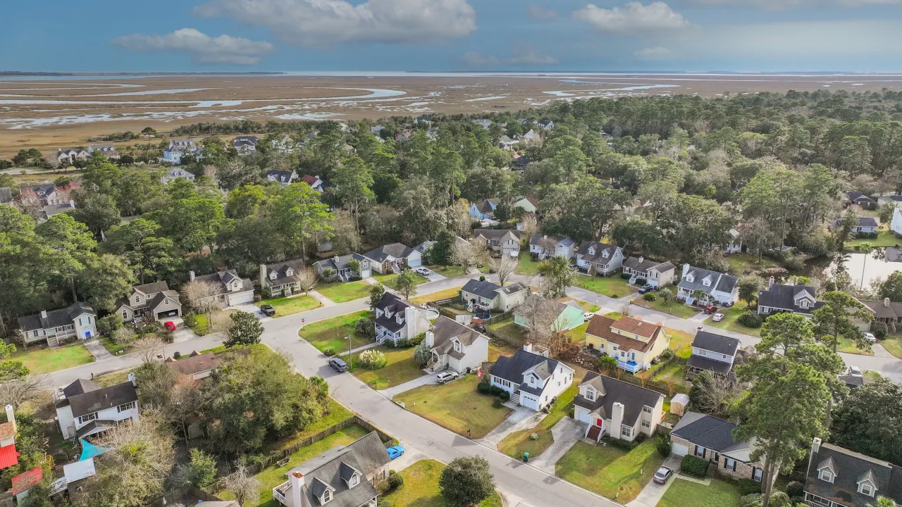 The Savannah Dream House: 3 Bed 2.5 Bath 6