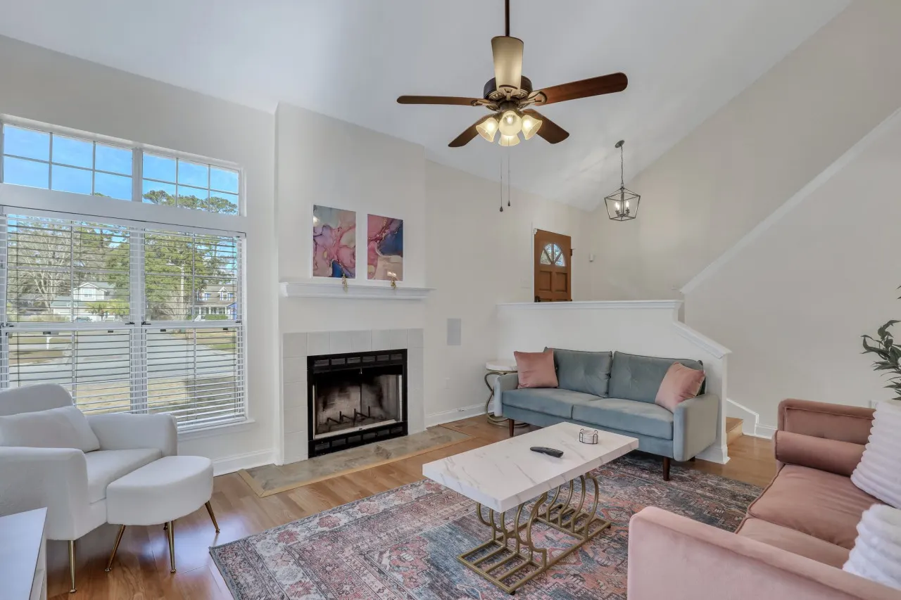The Savannah Dream House: 3 Bed 2.5 Bath 7
