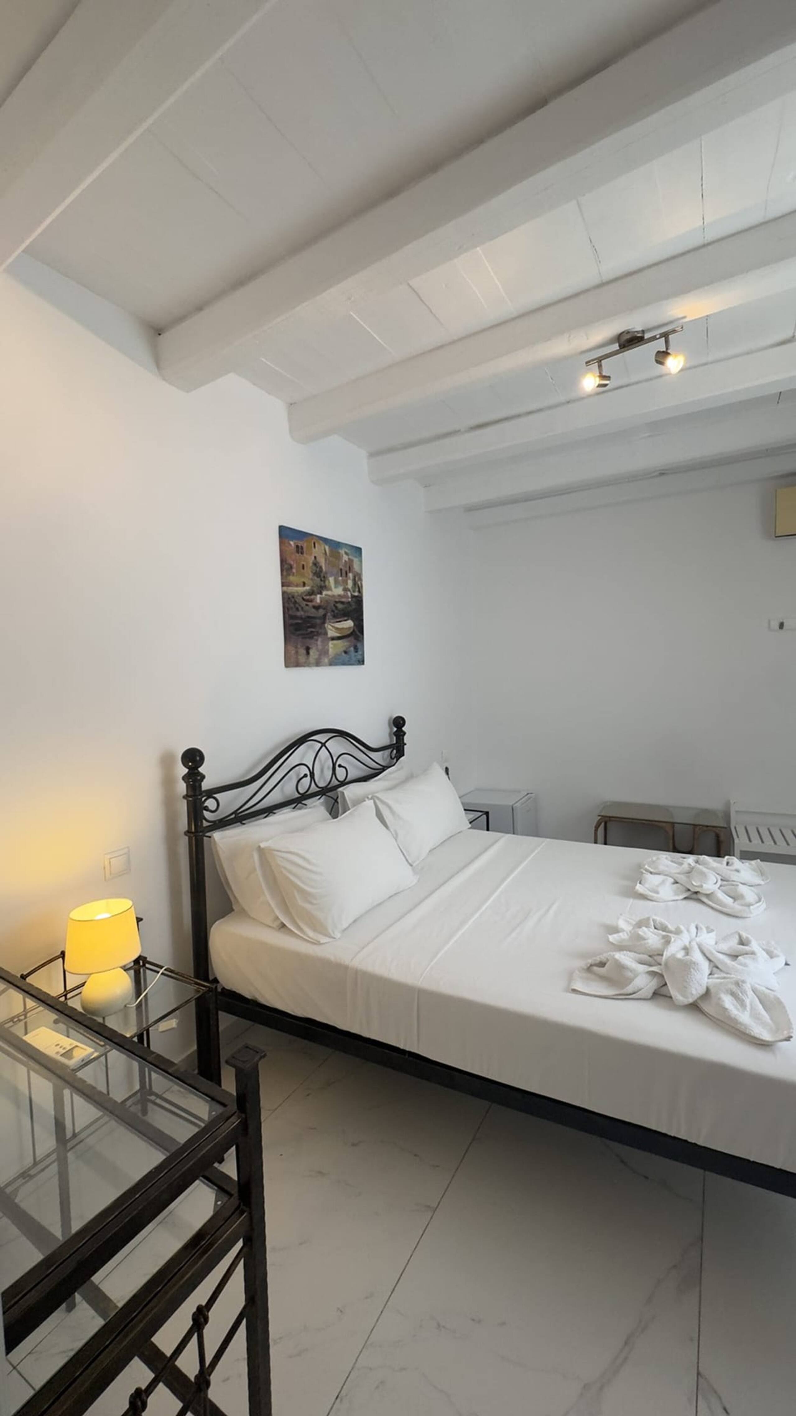 Casa Bianca Mykonos | Budget Double Room 7