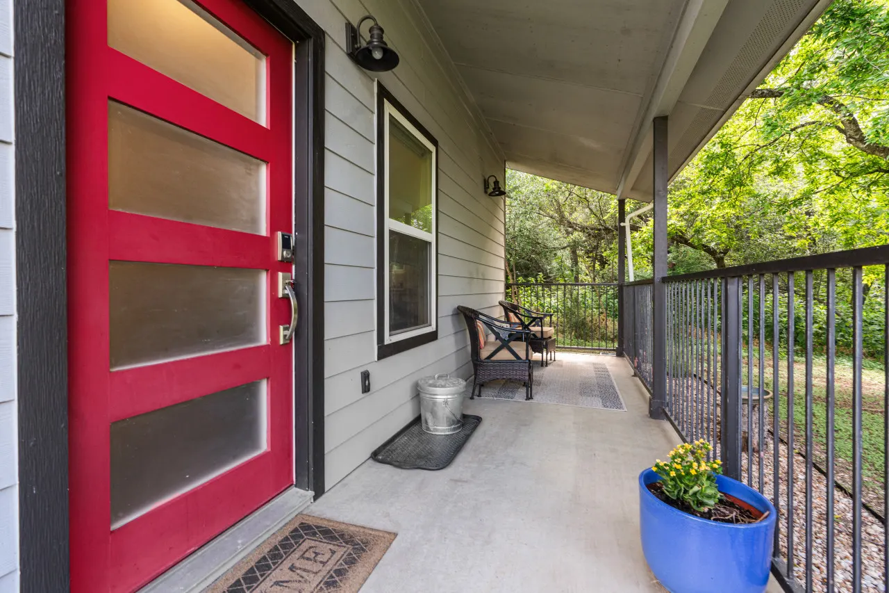 Secluded Guest House in beautiful setting 10