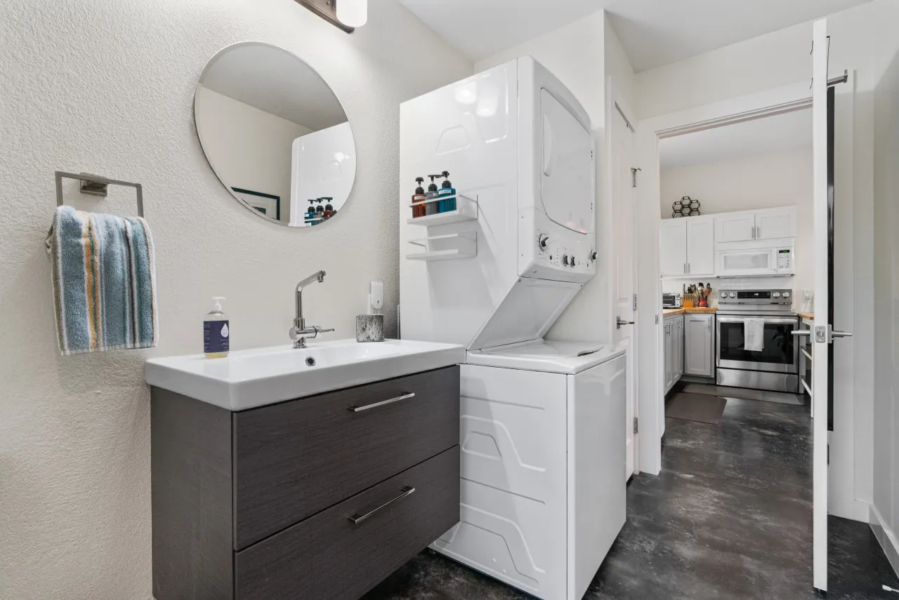 Secluded Guest House in beautiful setting 11
