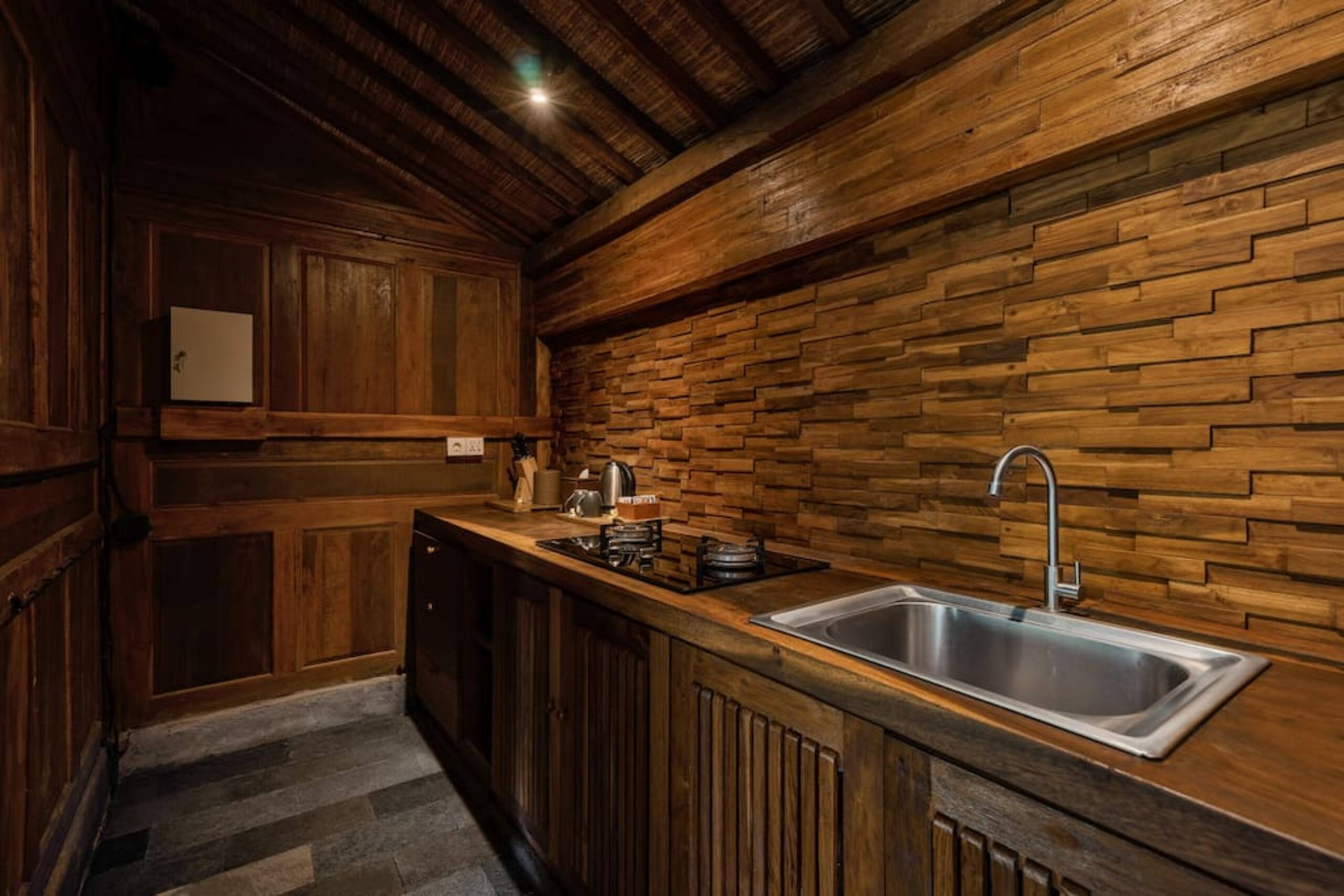 Authentic Wooden Villa in Ubud w/ Lush Jungle View 27