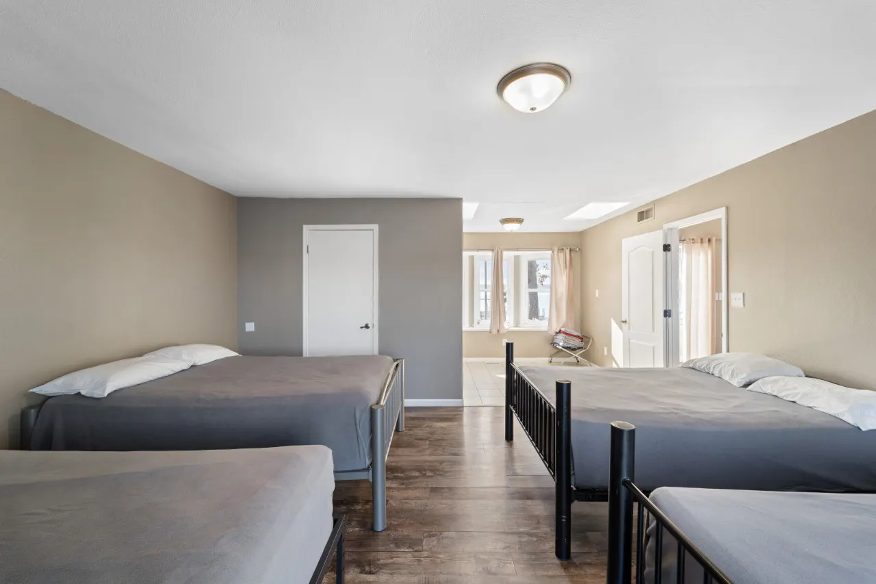 Lazy House Sleep 20- Bachelor/Bachelorette Parties Welcome 14