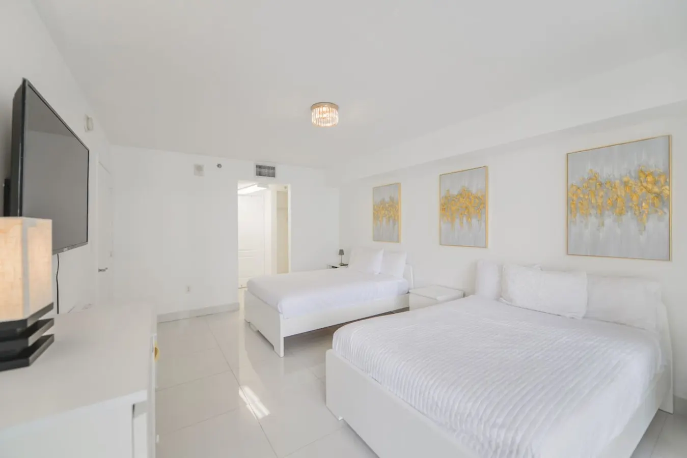 Beautiful Brickell Condo + Balcony/Free Parking 19