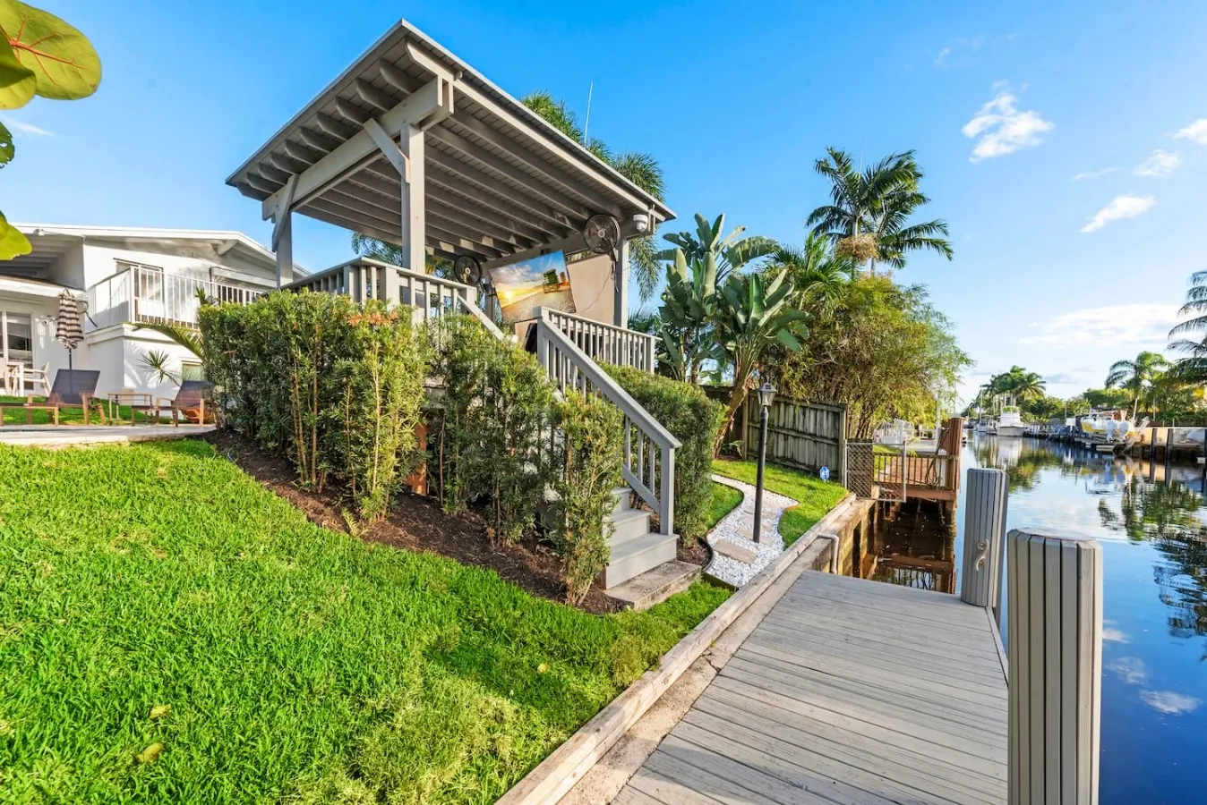 Extended Stay Waterfront Pool House 40' Boat Dock 6