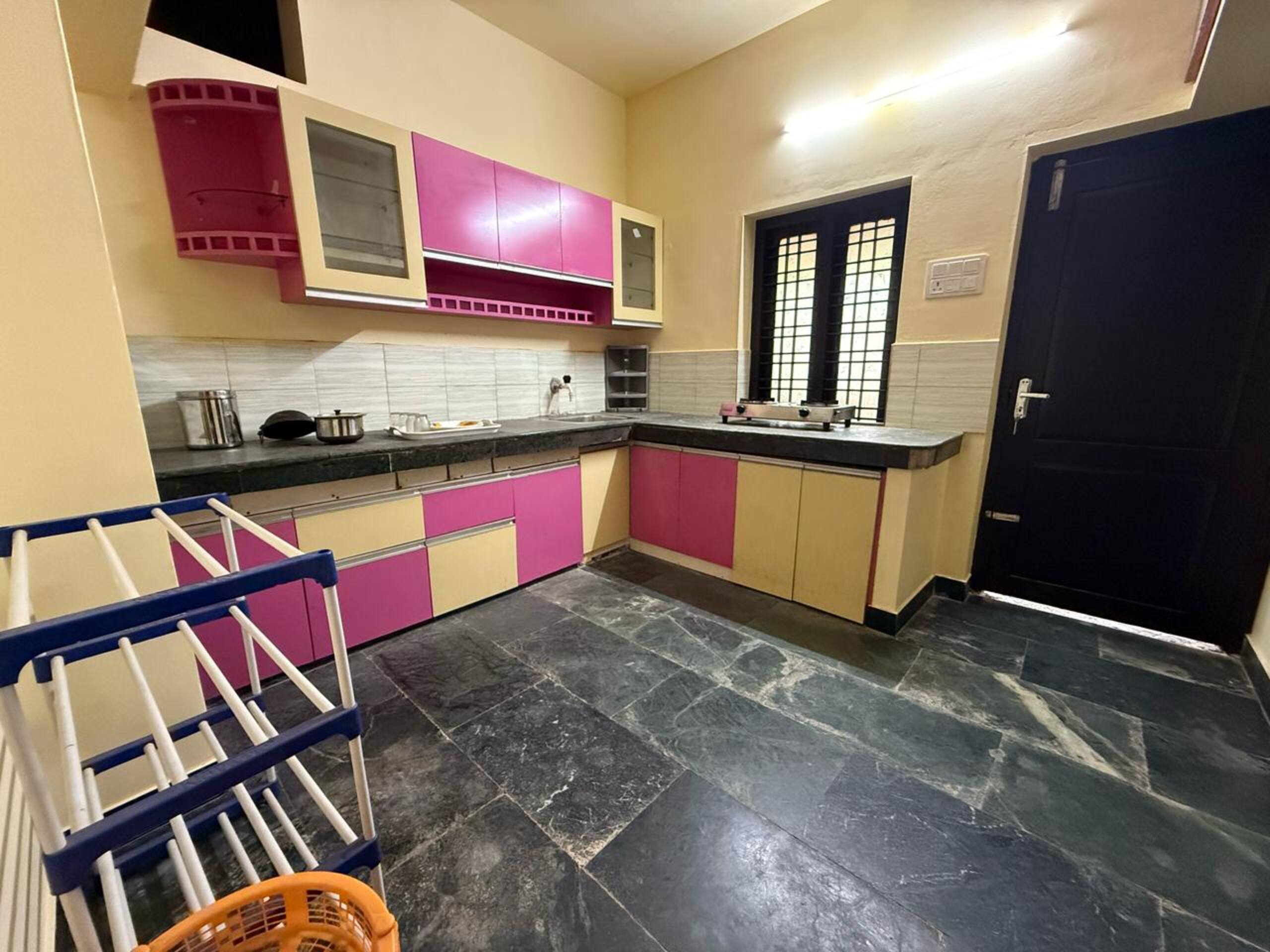 Bluebell A –Ground Floor Stay, 3 Bedrooms +Kitchen 6