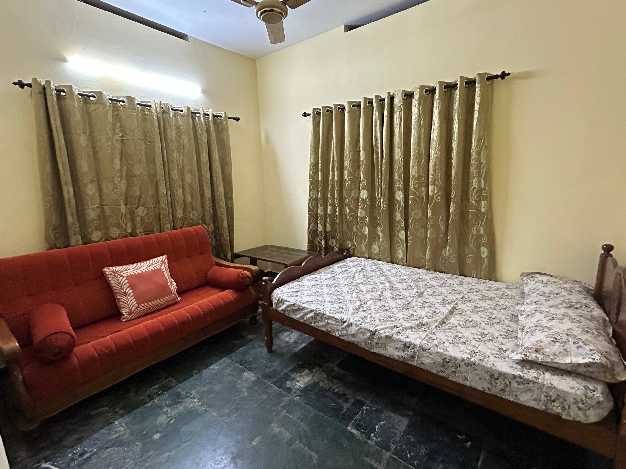 Bluebell A –Ground Floor Stay, 3 Bedrooms +Kitchen 3