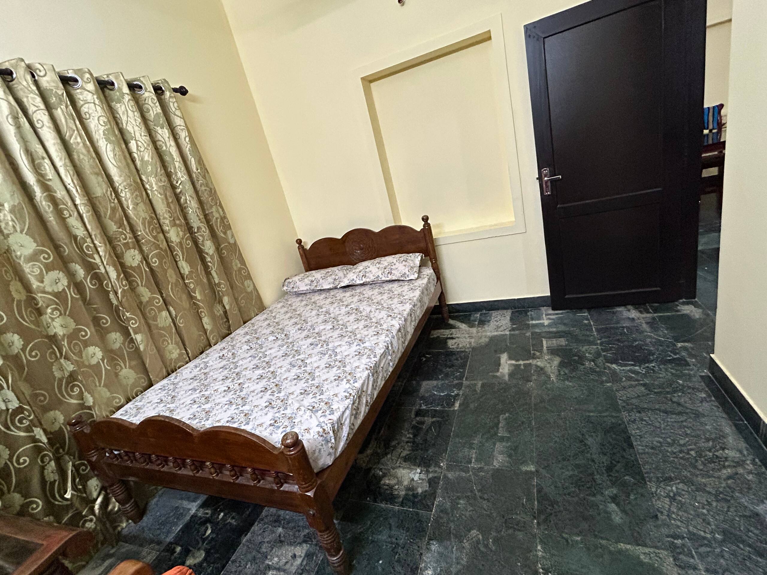 Bluebell A –Ground Floor Stay, 3 Bedrooms +Kitchen 18