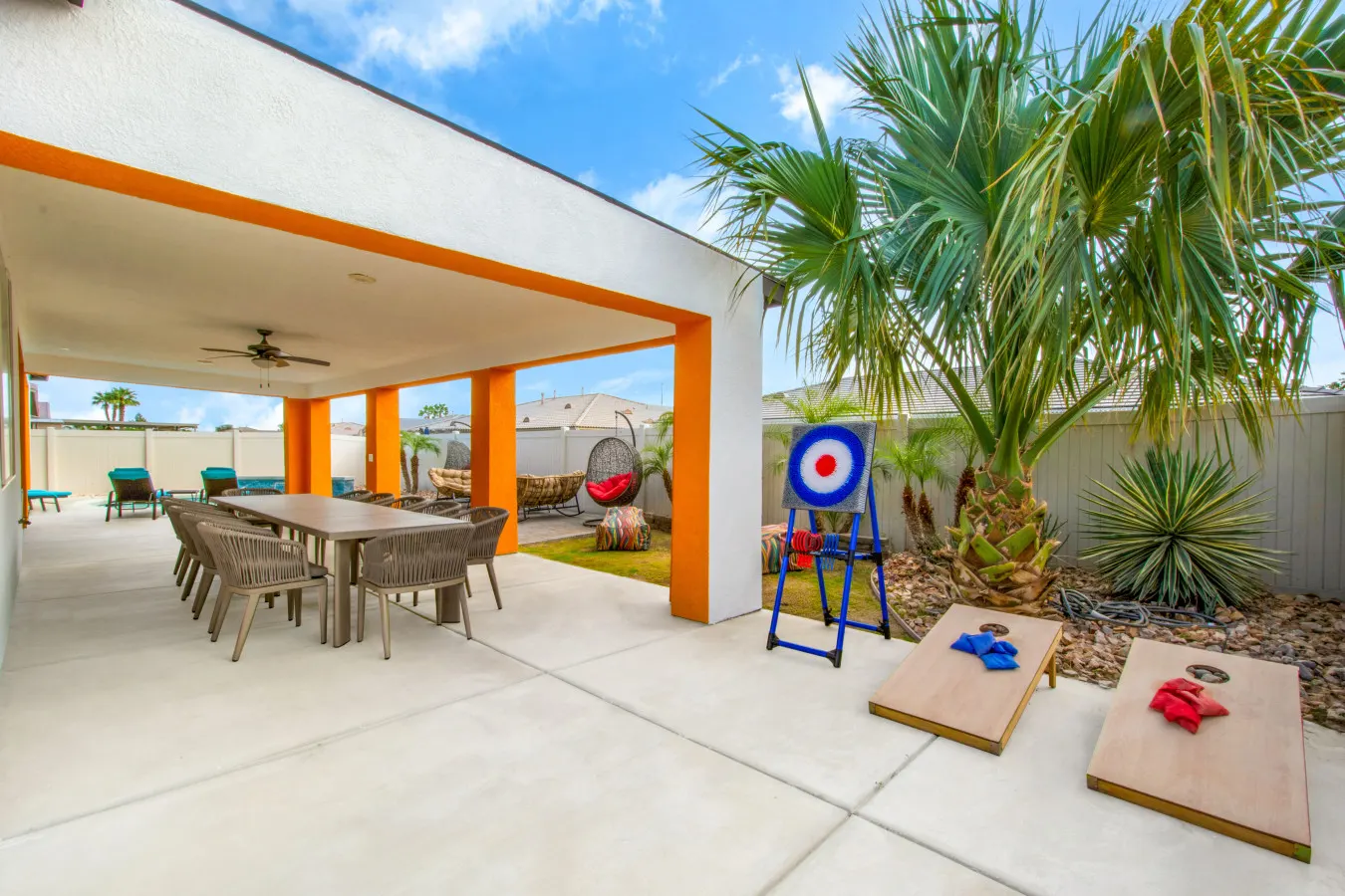 Indio Wordsworth - Pool, BBQ, Games, Fire Pit — photo 3