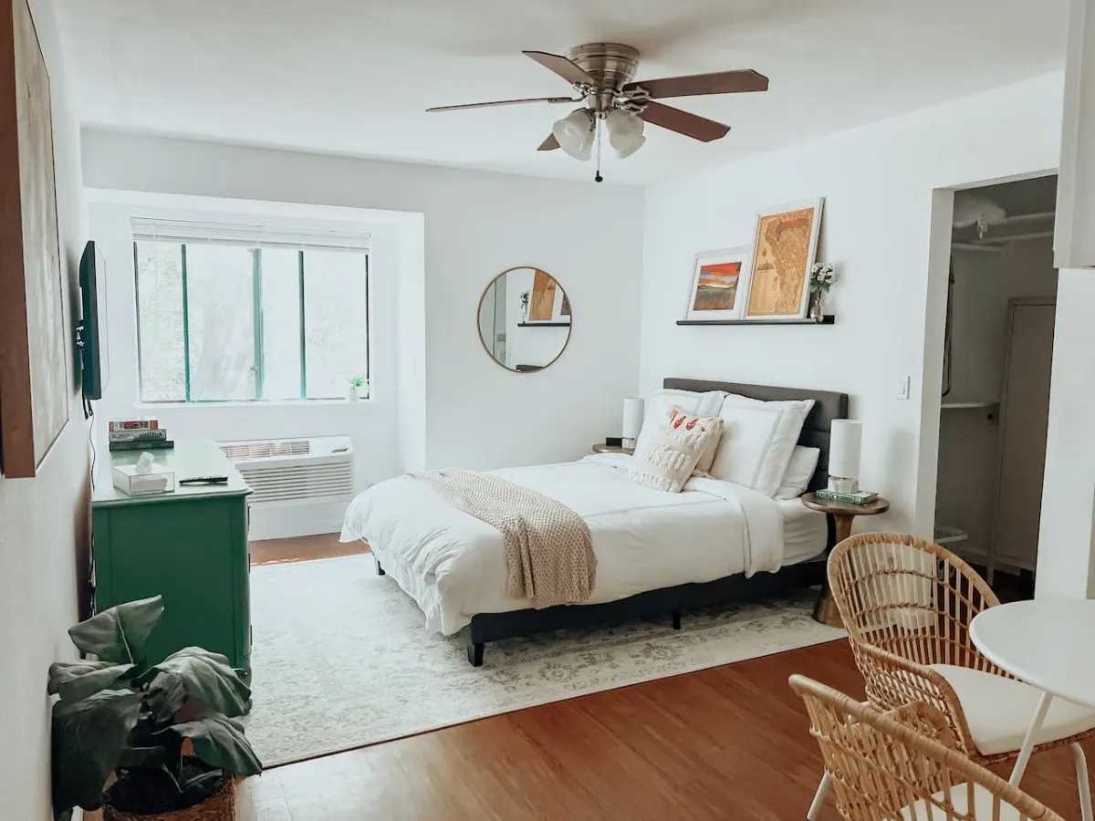 Quaint One Bed Studio near DTC