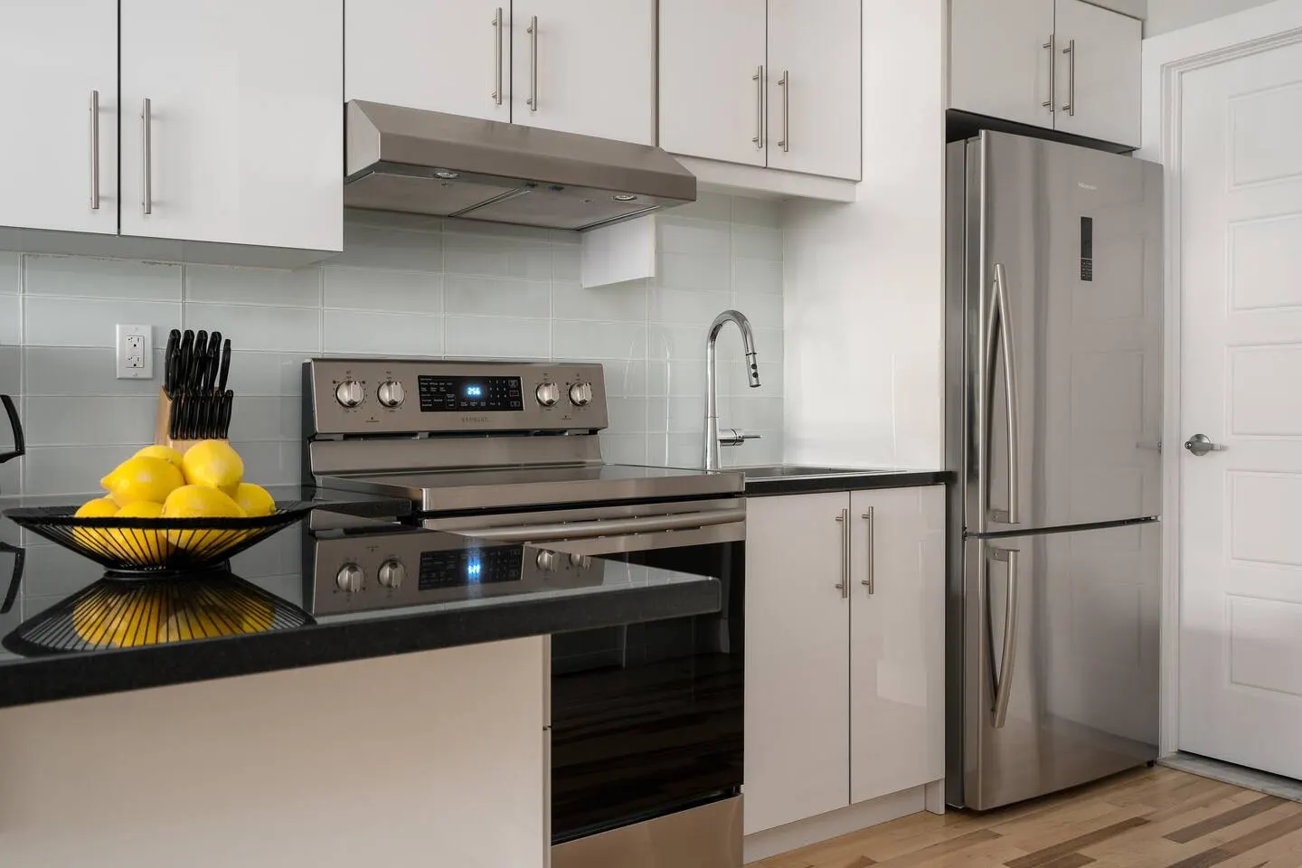 Cozy Renovated Studio near McGill & Festivals 6
