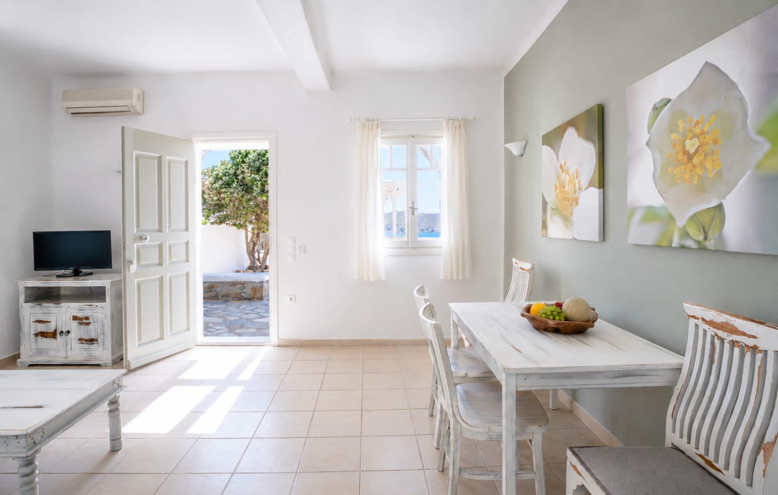 Family 2BR Sea View Apt | Shared Pool Panormos 9