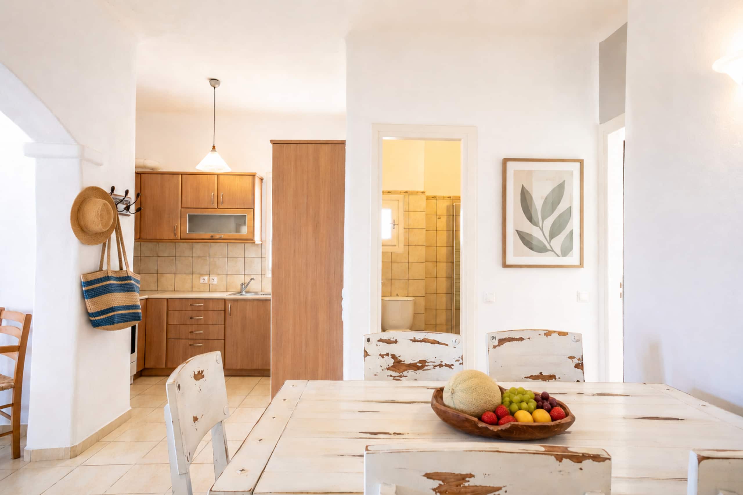 Family 2BR Sea View Apt | Shared Pool Panormos 8