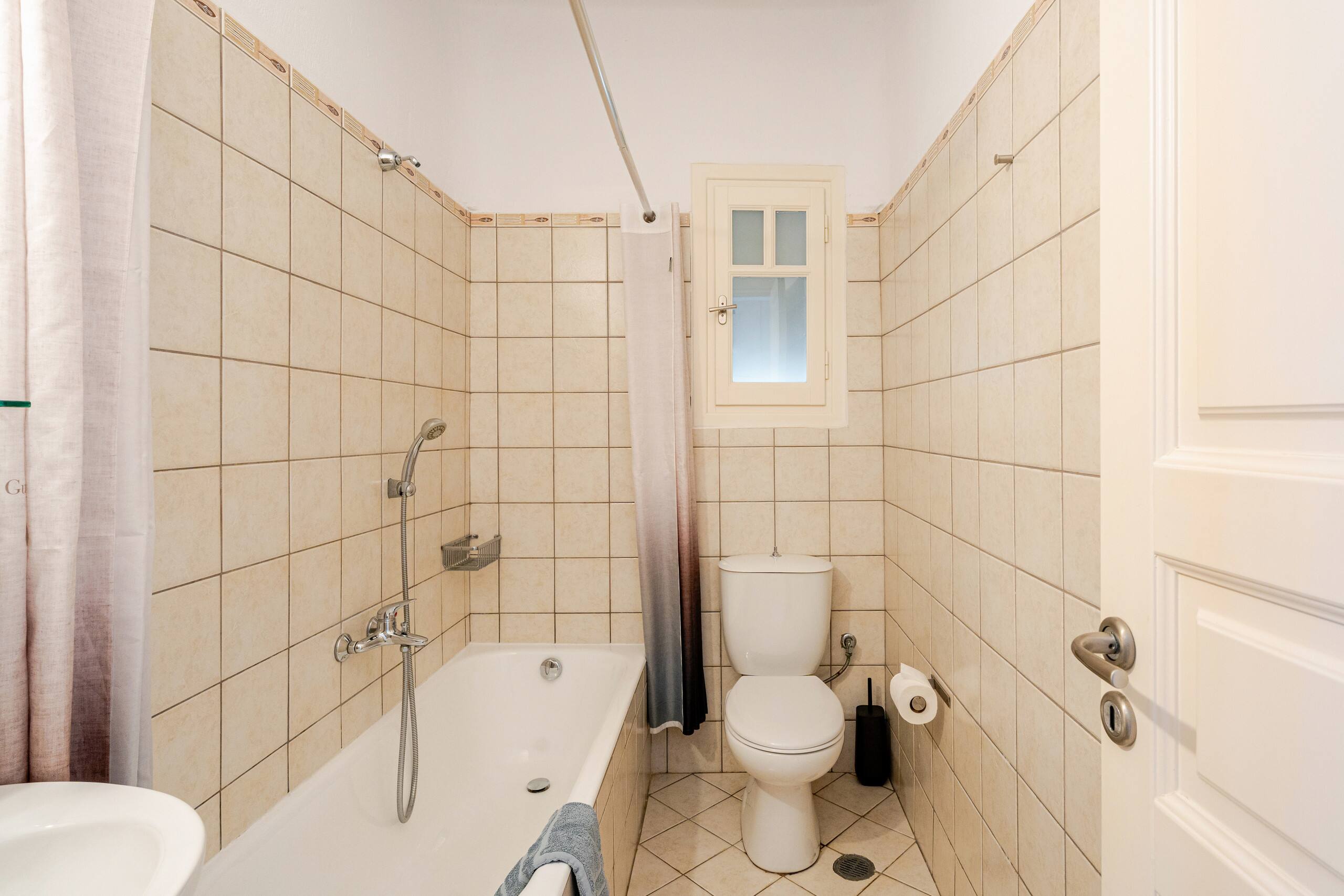 Family 2BR Sea View Apt | Shared Pool Panormos 28