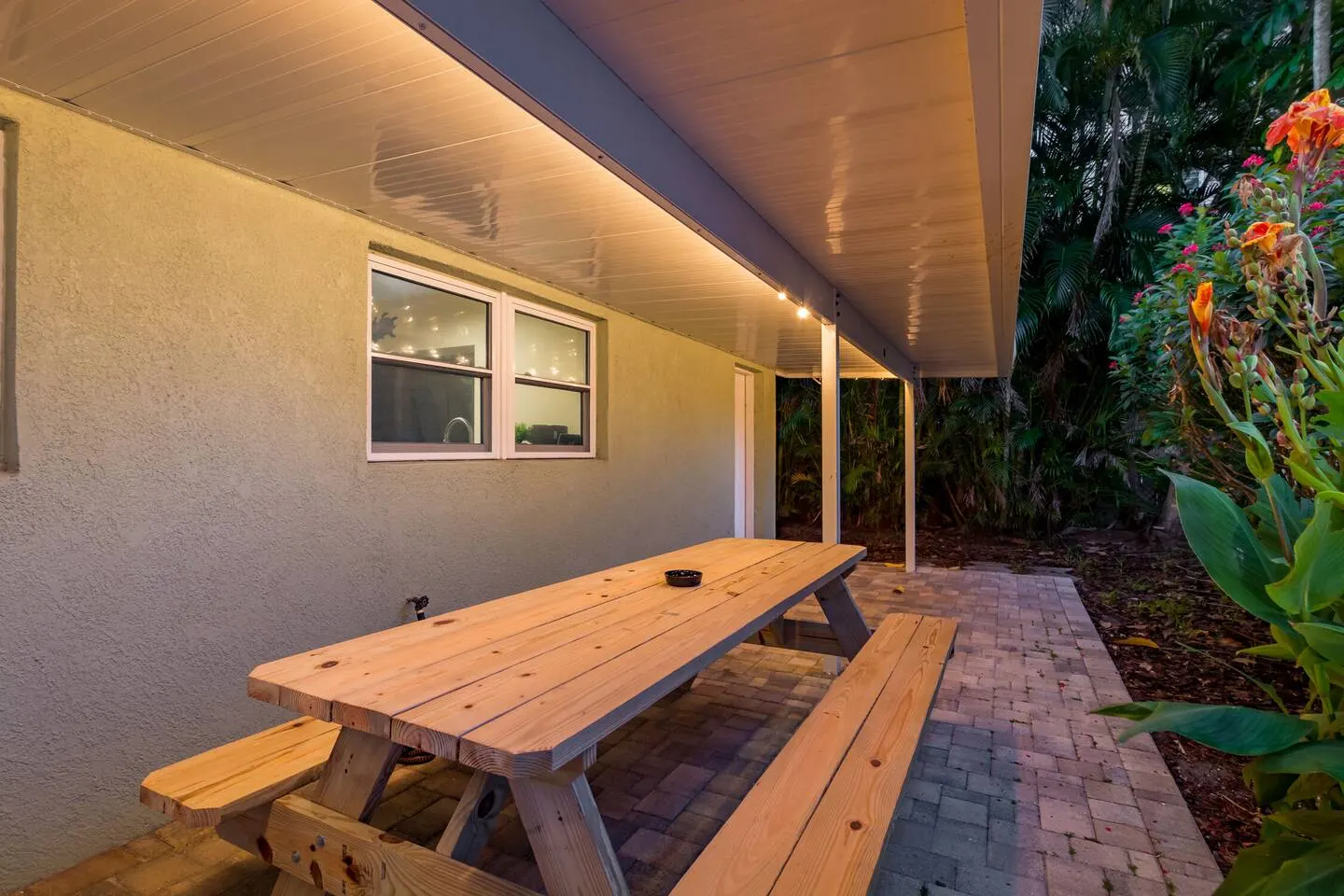 3BR Madeira Beach Getaway Walk to Gulf Dogs OK 11