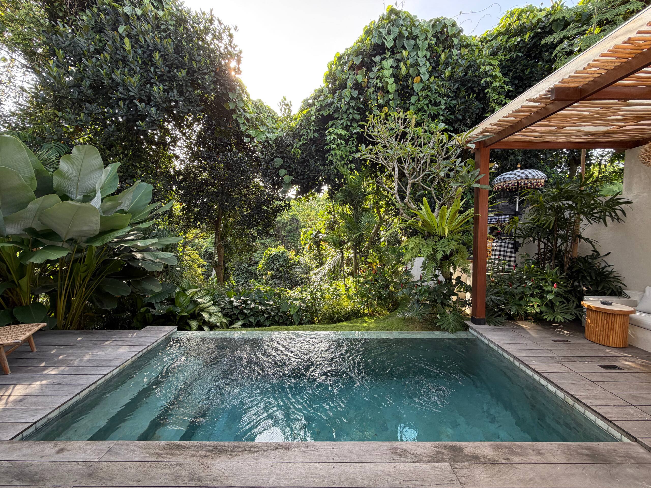 Romansa villa, a calm and tropical pool villa