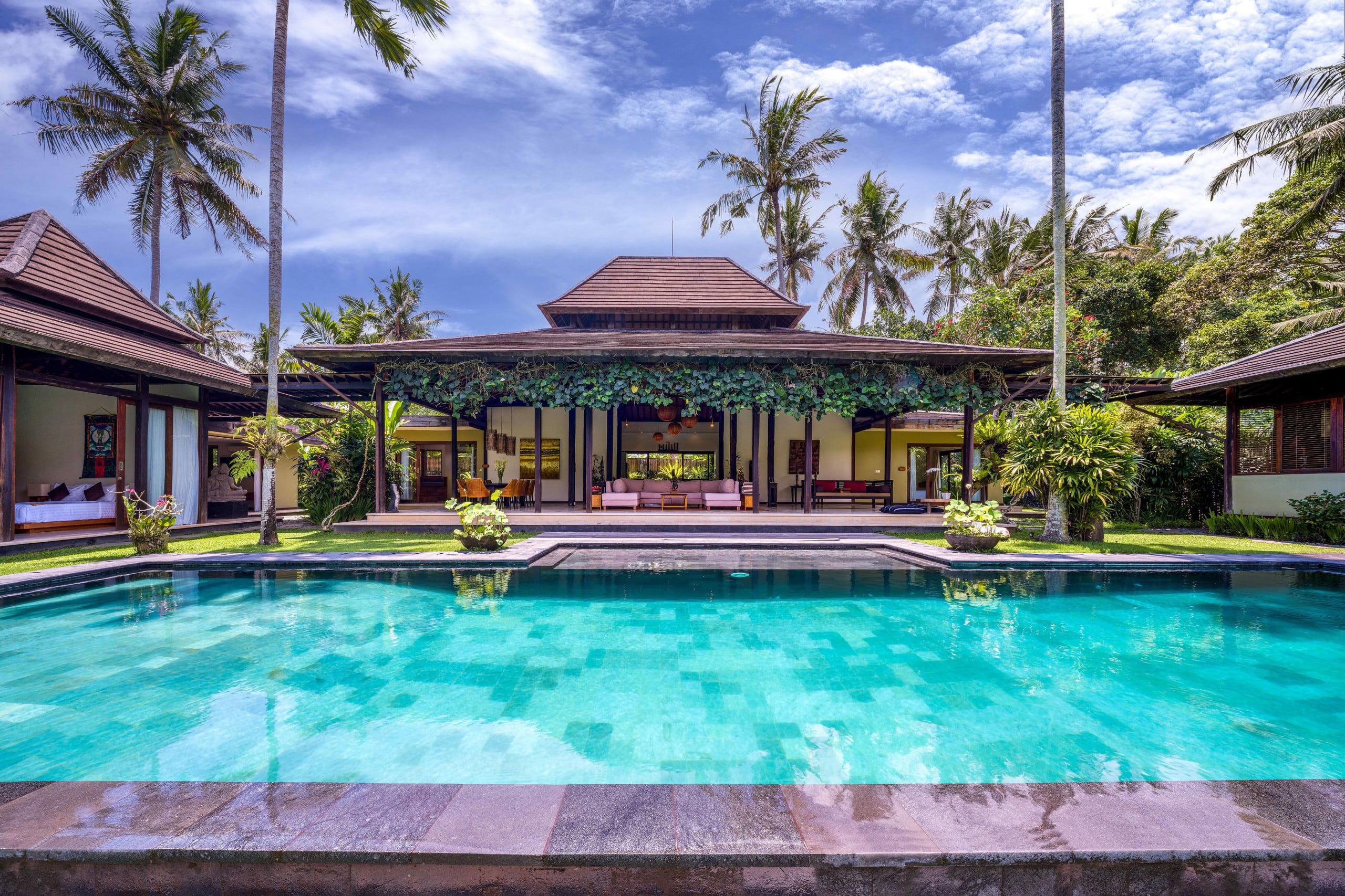 Crystal Castle, Ubud — photo 2