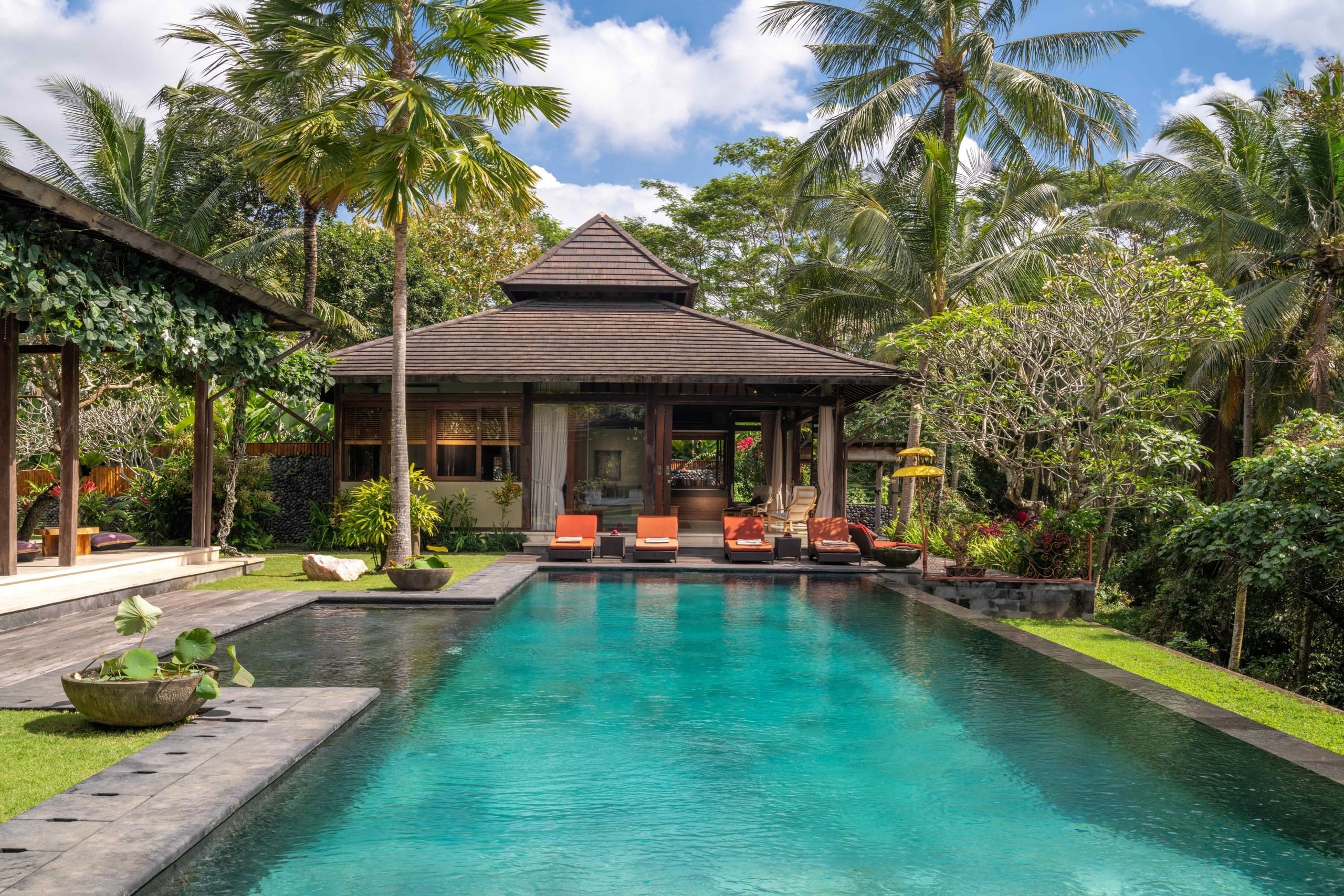 Crystal Castle, Ubud