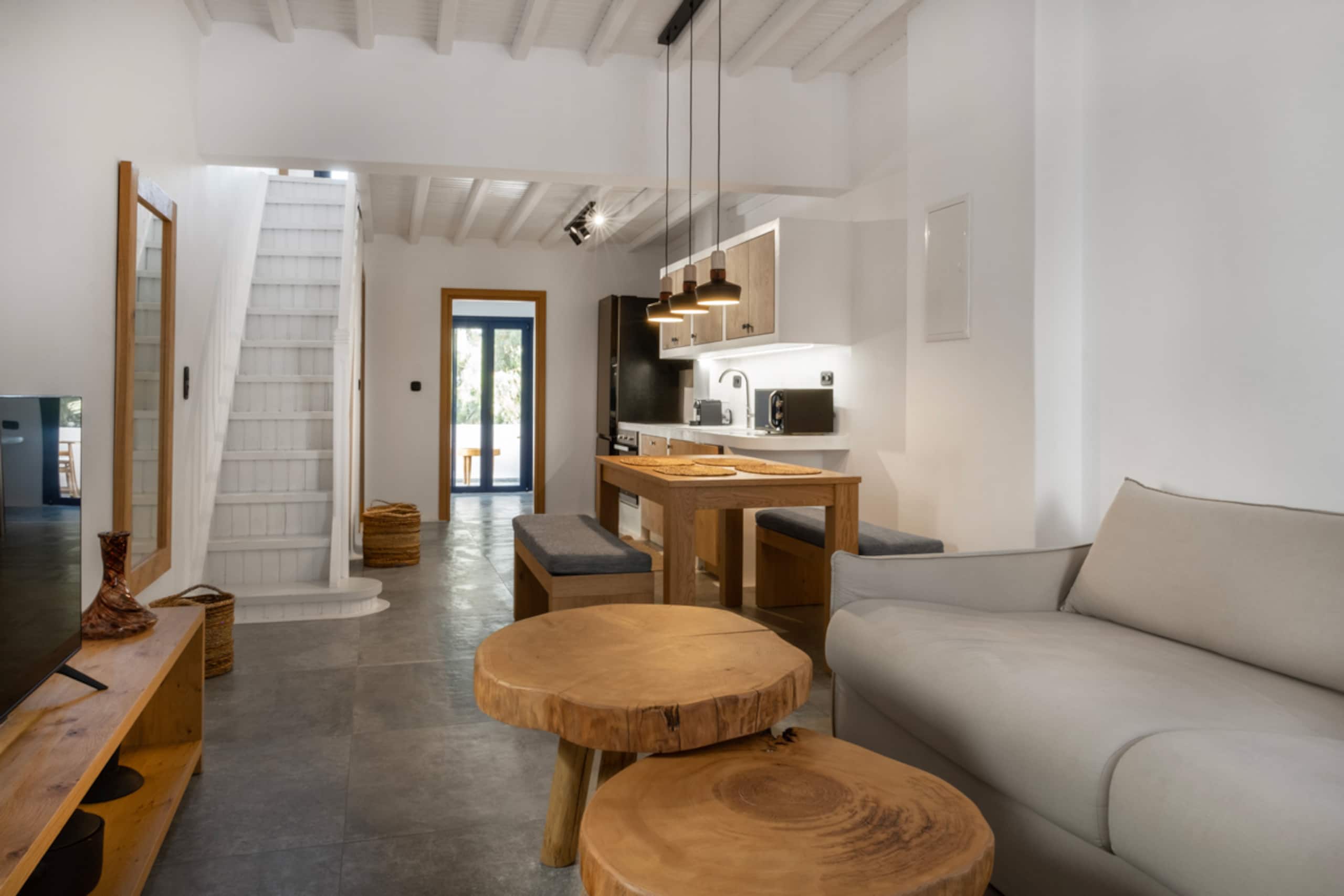 InTown Mykonos- Two Bedrooms Duplex House — photo 2