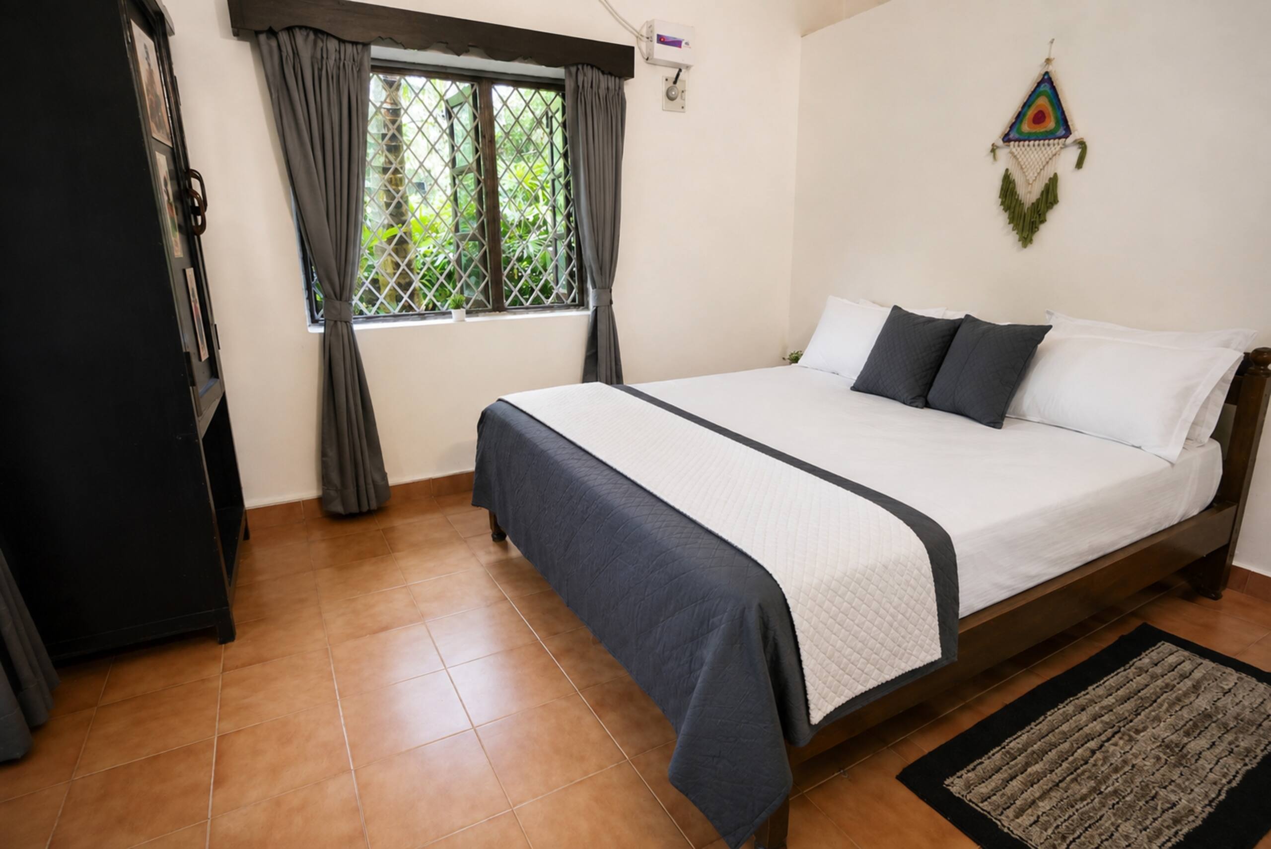 Pacific Stays - 2 bhk Goan villa with modern charm 10